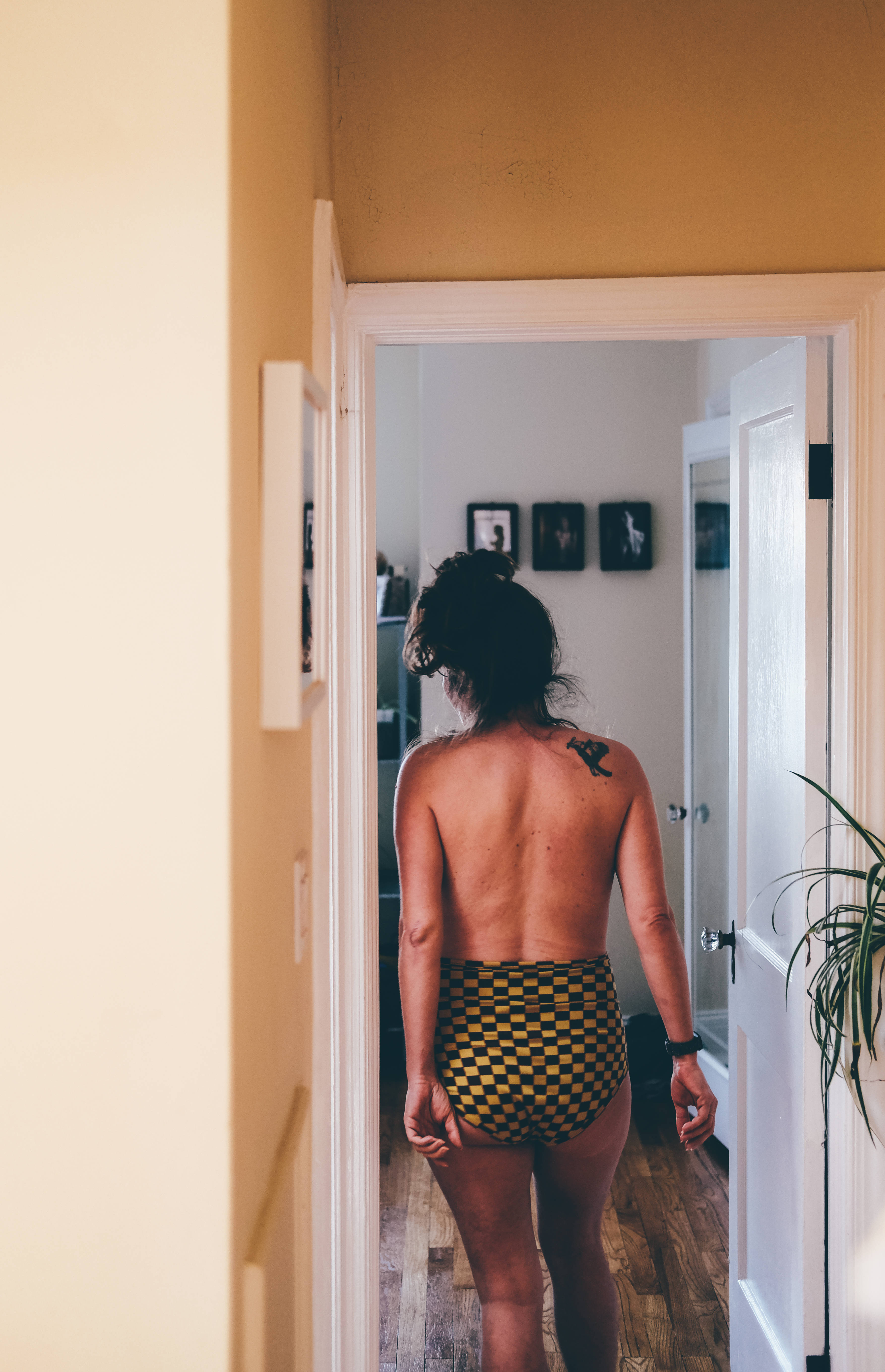 checkered shorts, dark hair, tattoo, 5K Phone Wallpaper