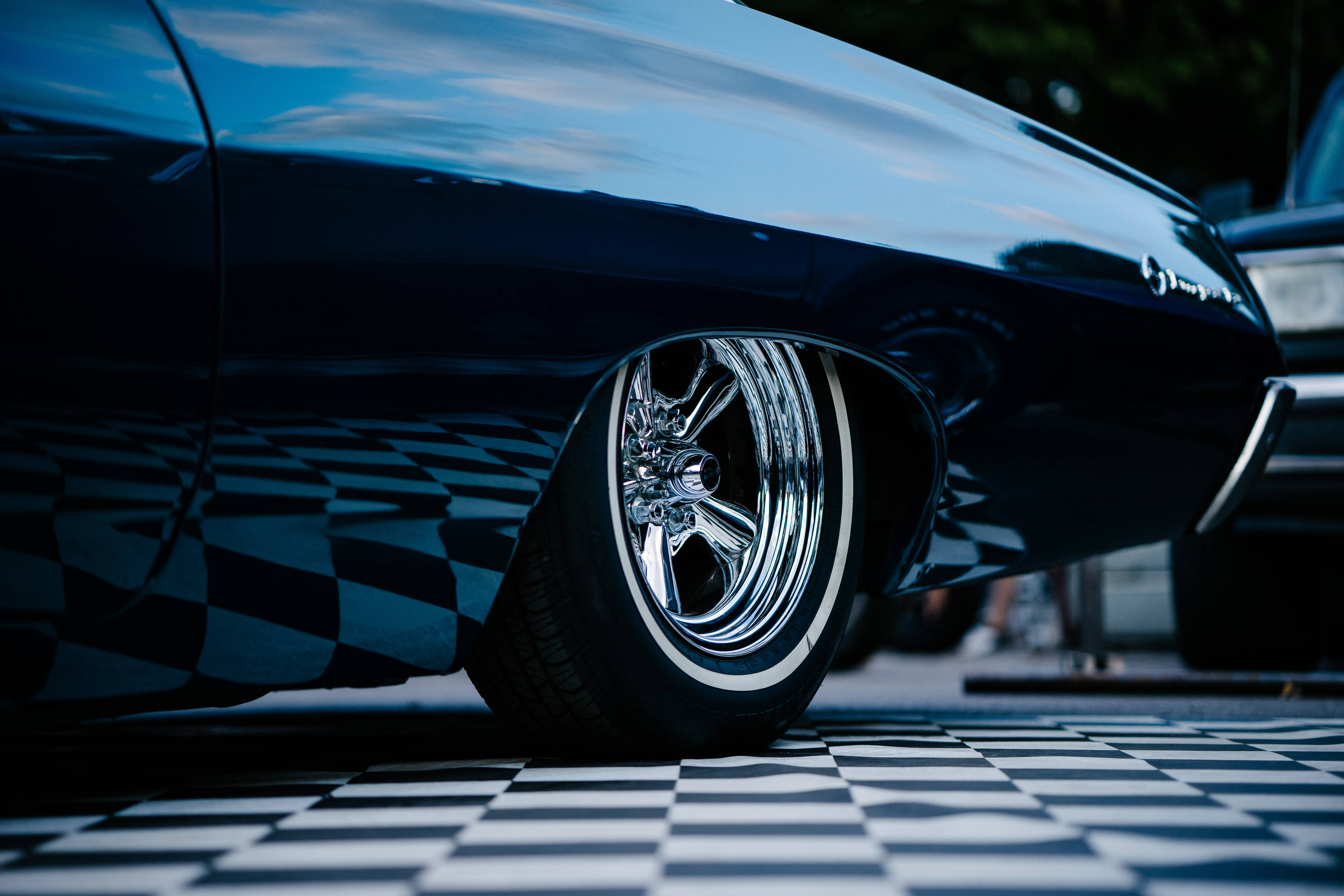 vintage car, checkered floor, chrome wheels, 4K Desktop Wallpaper