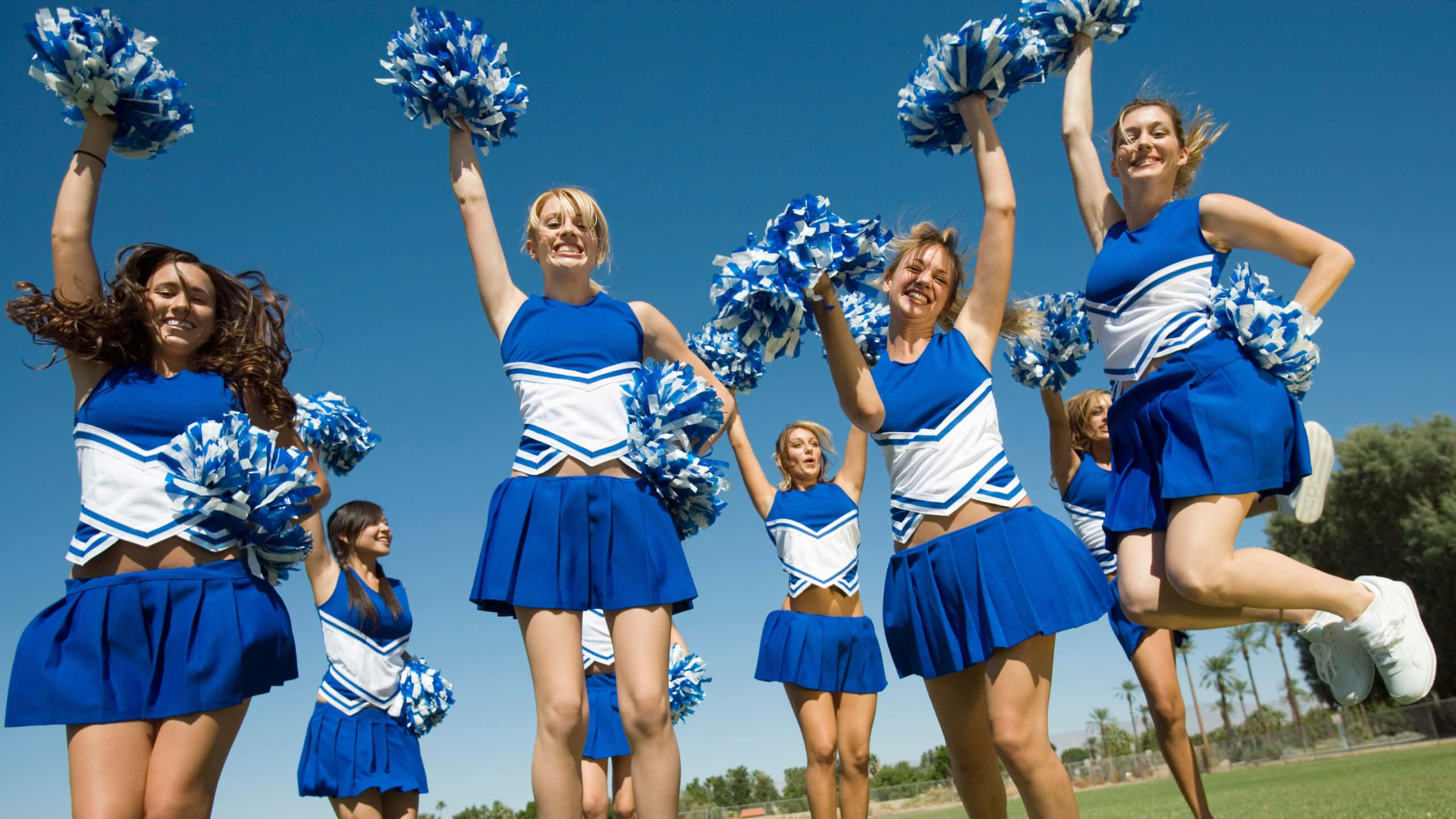 cheerleading squad, blue and white uniforms, pom-poms, 2K Desktop Wallpaper