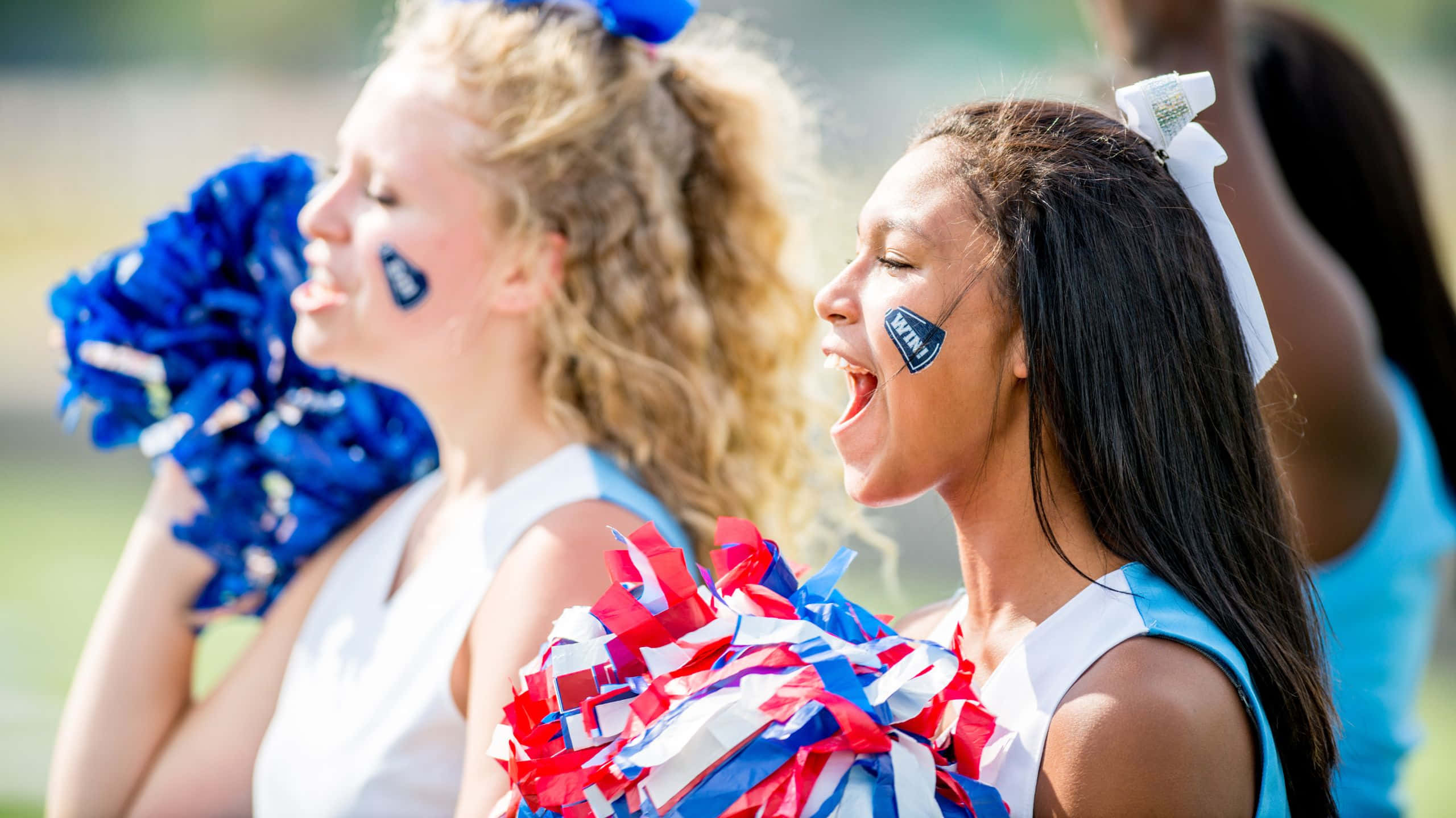 cheerleaders, blue white and red uniforms, pom-poms, 2K Desktop Wallpaper