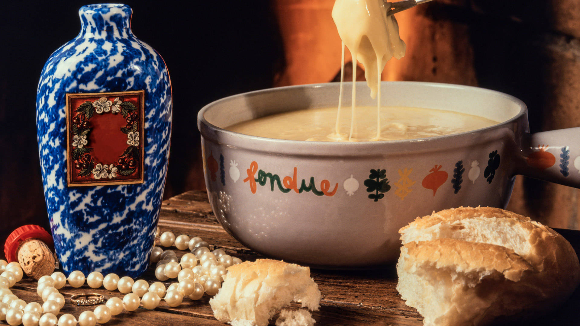 cheese fondue, decorated pot, crusty bread, Full HD Desktop Wallpaper