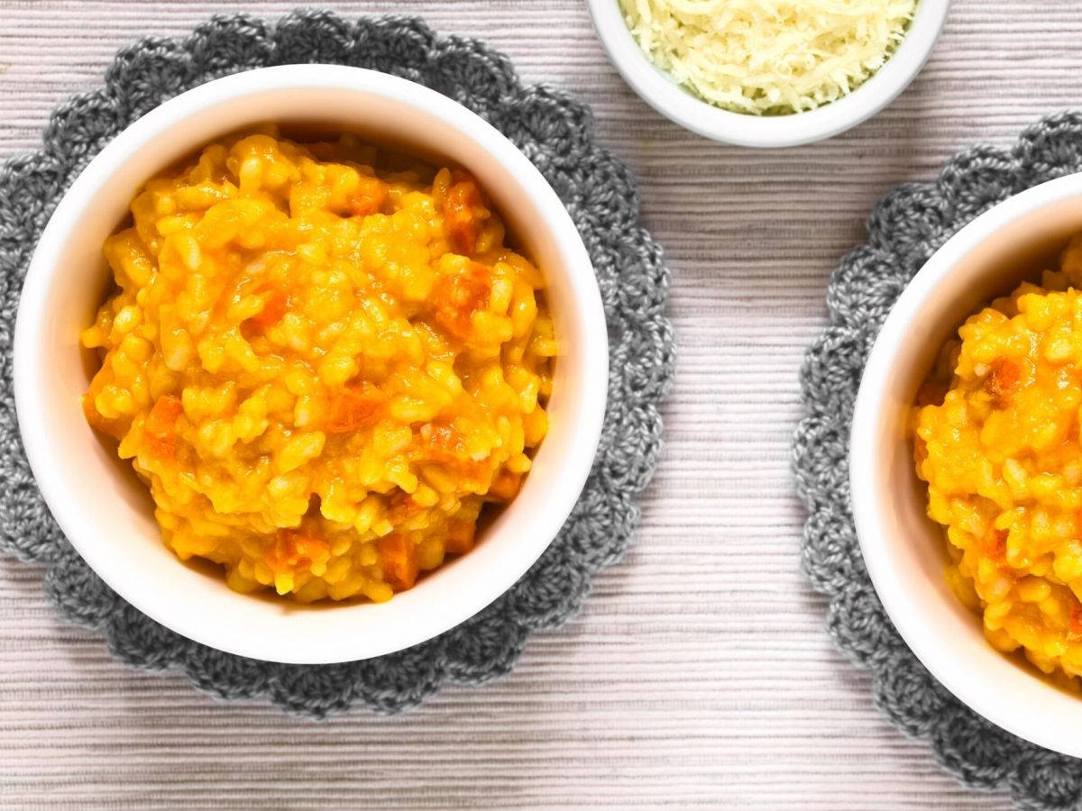 carrot cheese risotto, creamy orange pumpkin risotto, white bowls, SD Desktop Wallpaper