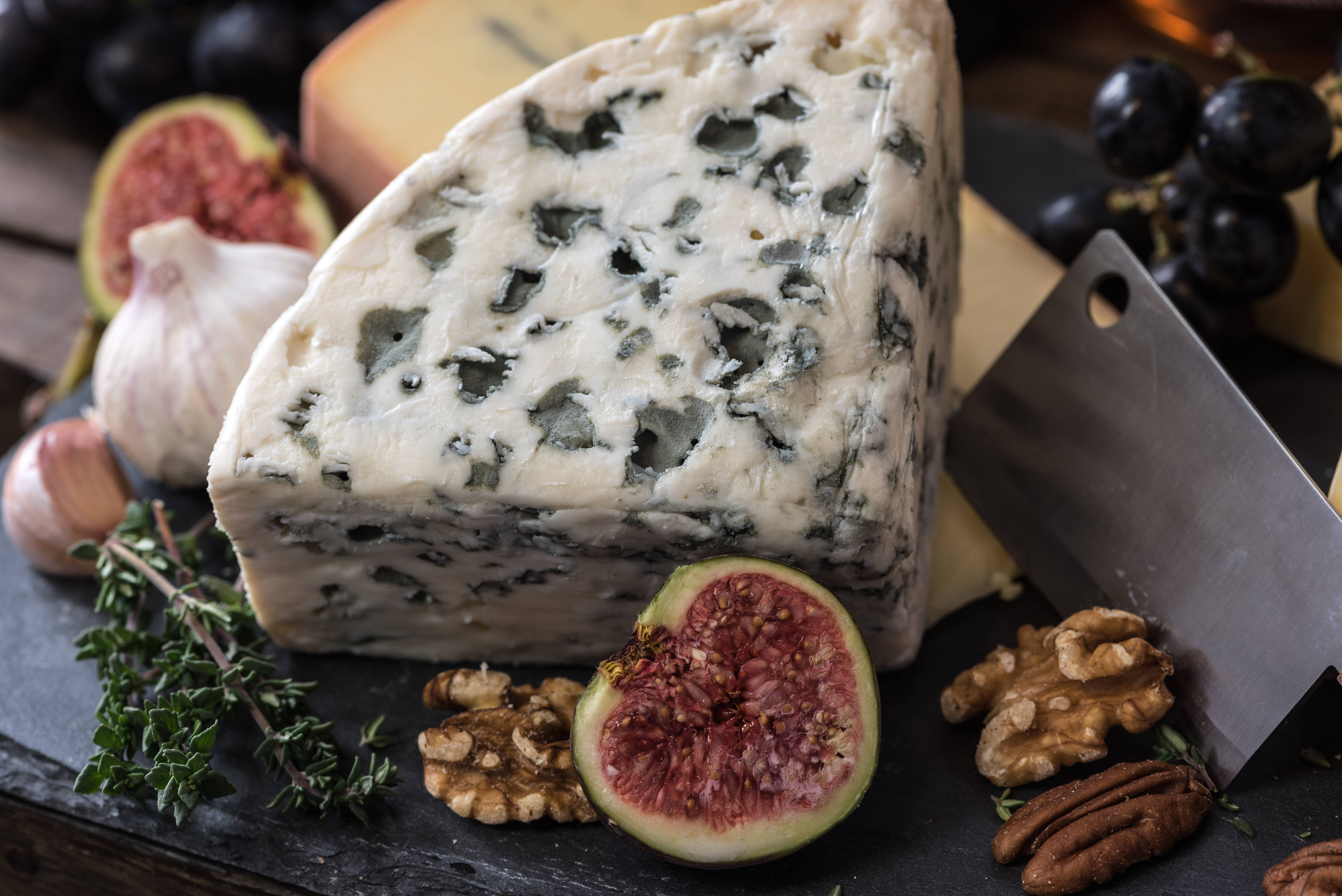blue mold cheese, figs, grapes, 5K Desktop Wallpaper