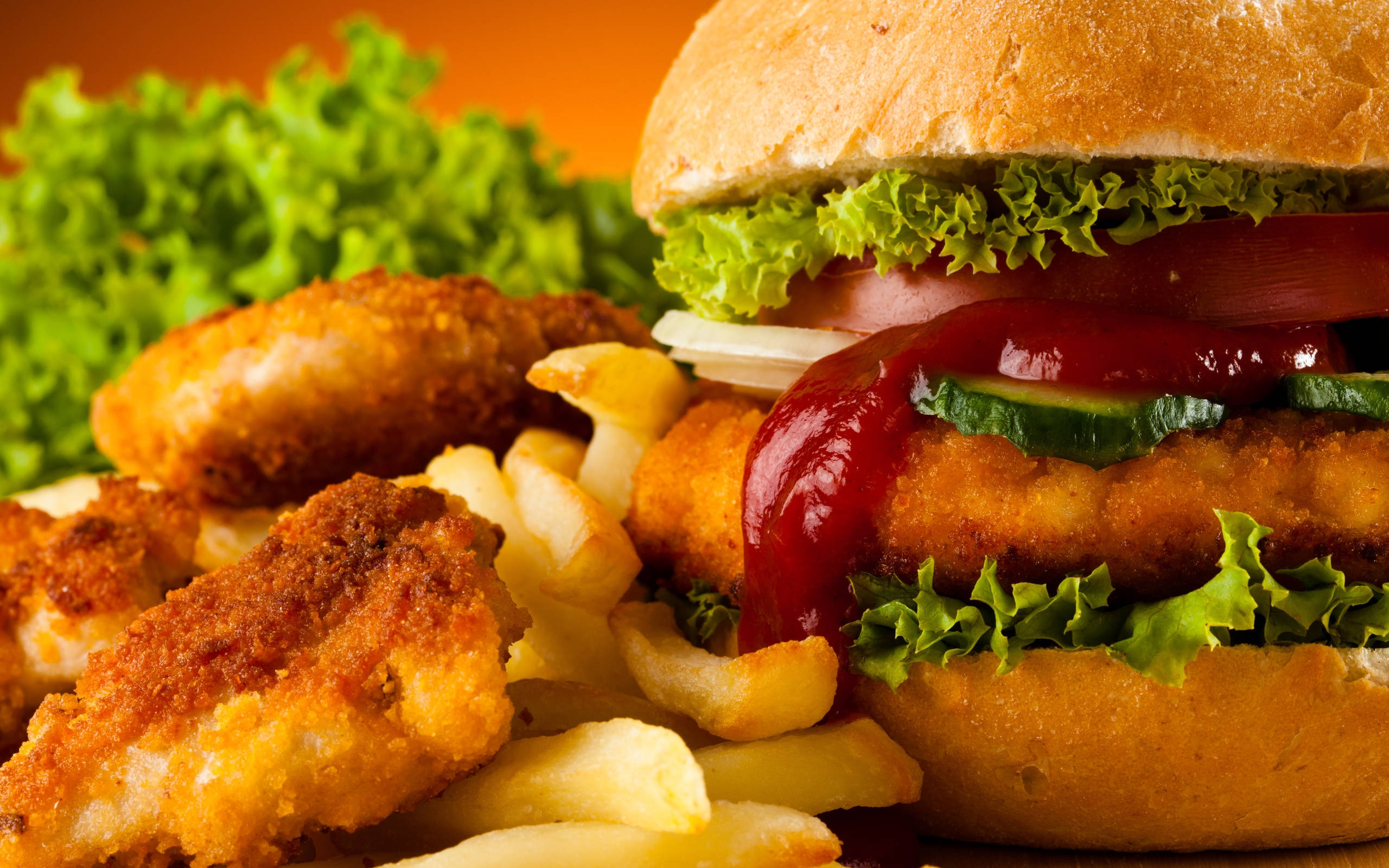 Cheeseburger, nuggets, fries, 2K Desktop Wallpaper