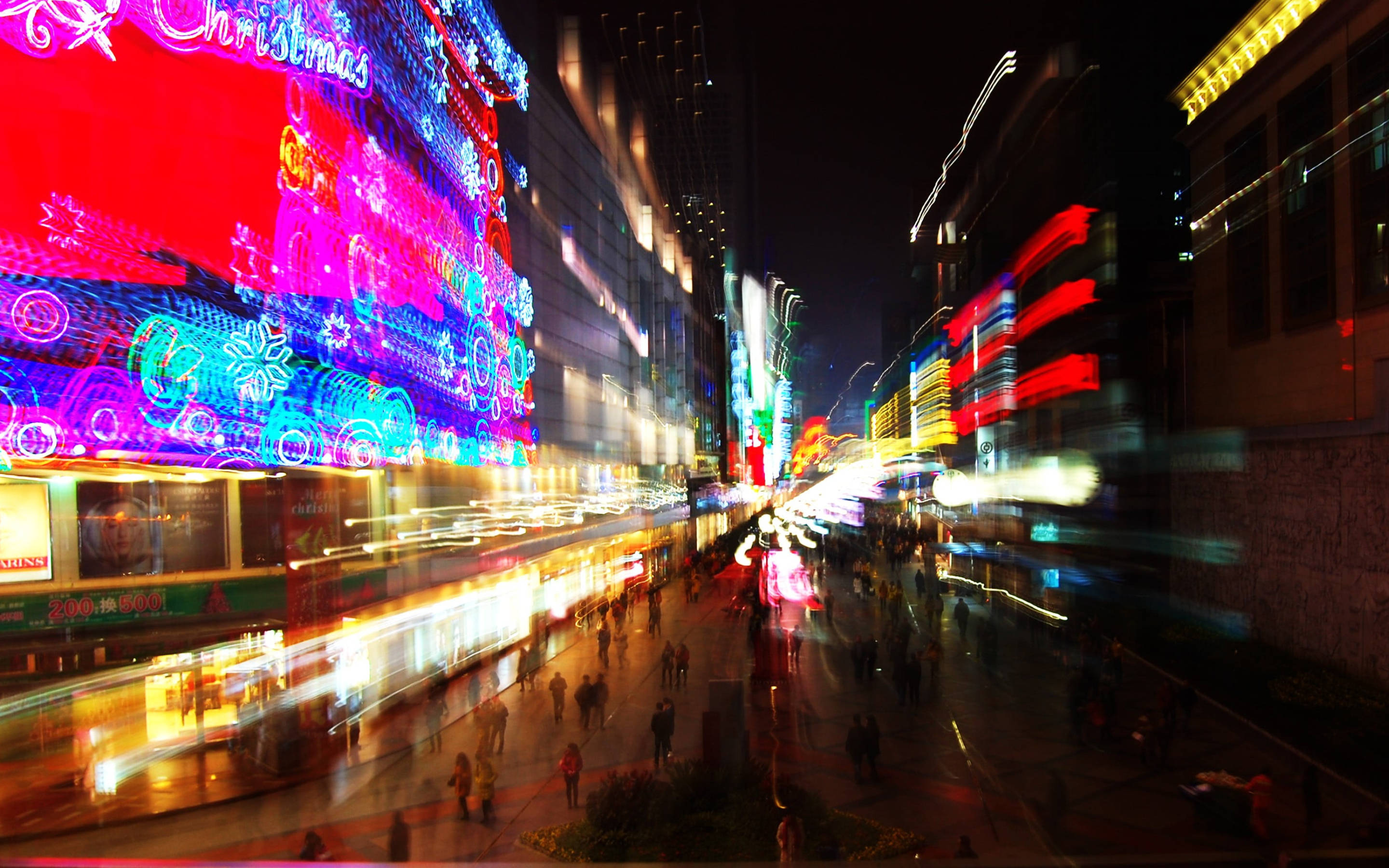 Chengdu, nighttime city street, neon lights, 2K Desktop Wallpaper