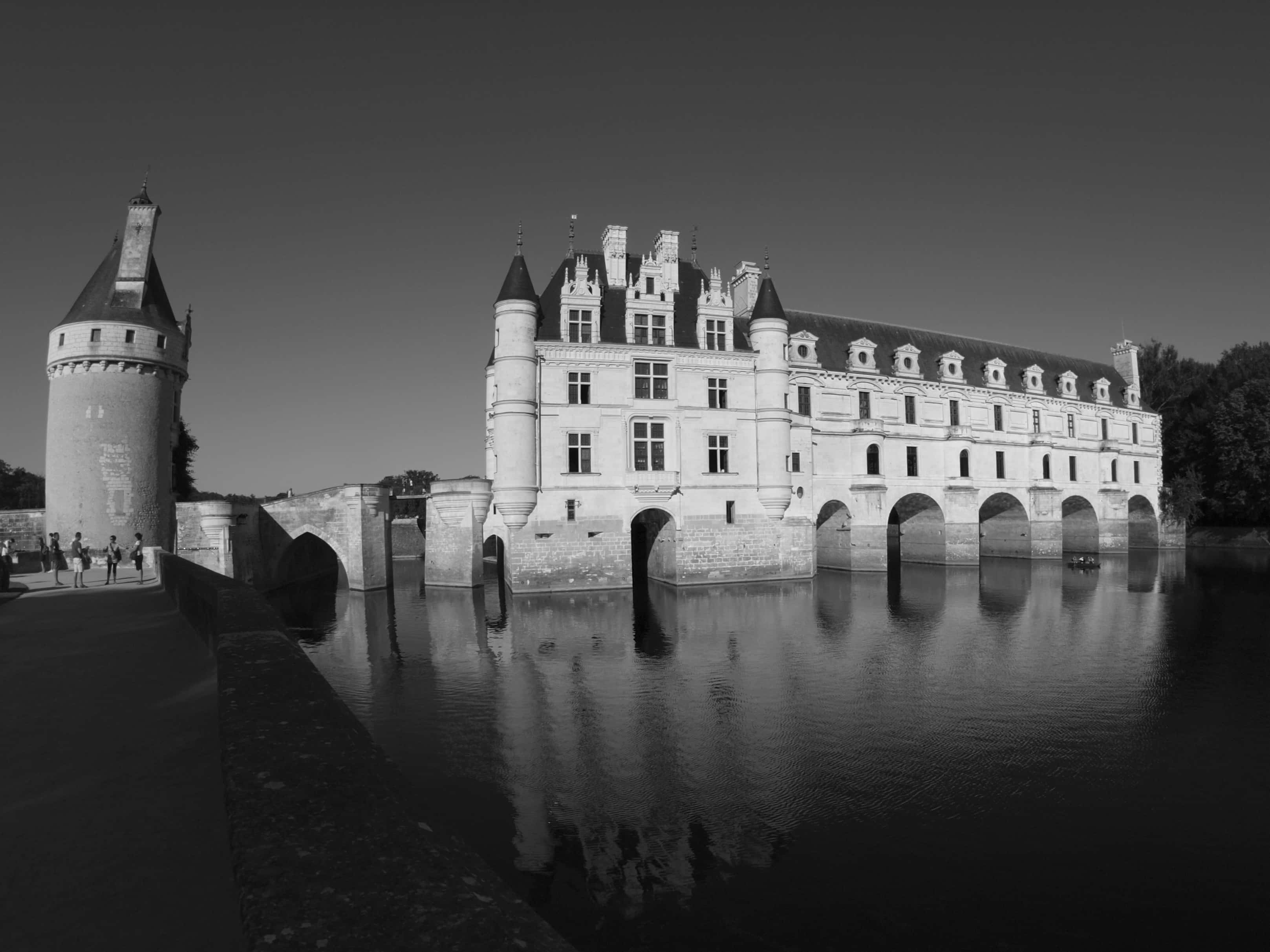 Chenonceau, grayscale, arched bridges, 2K Desktop Wallpaper
