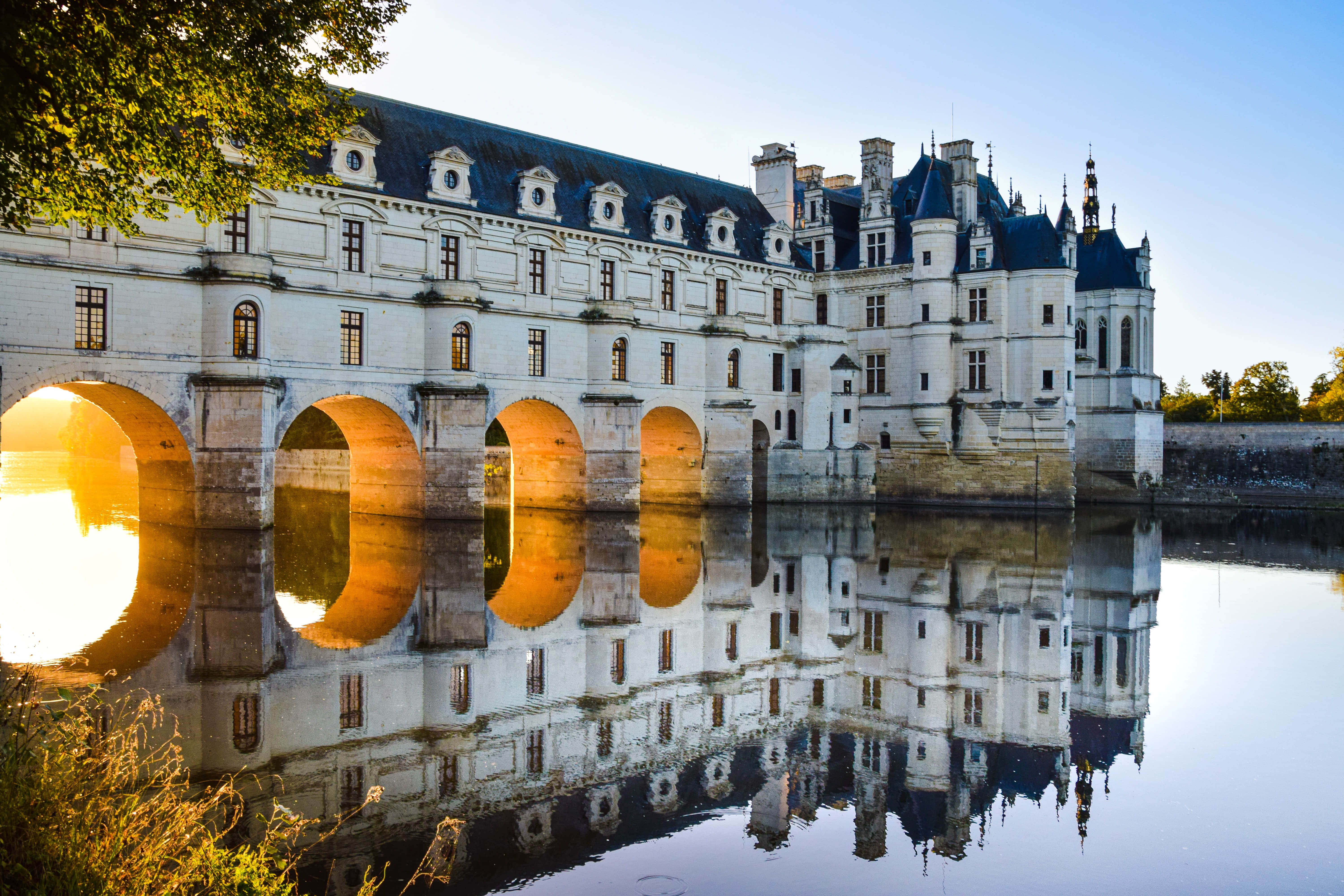 Chenonceau, Gold River, arched stone bridges, 5K Desktop Wallpaper