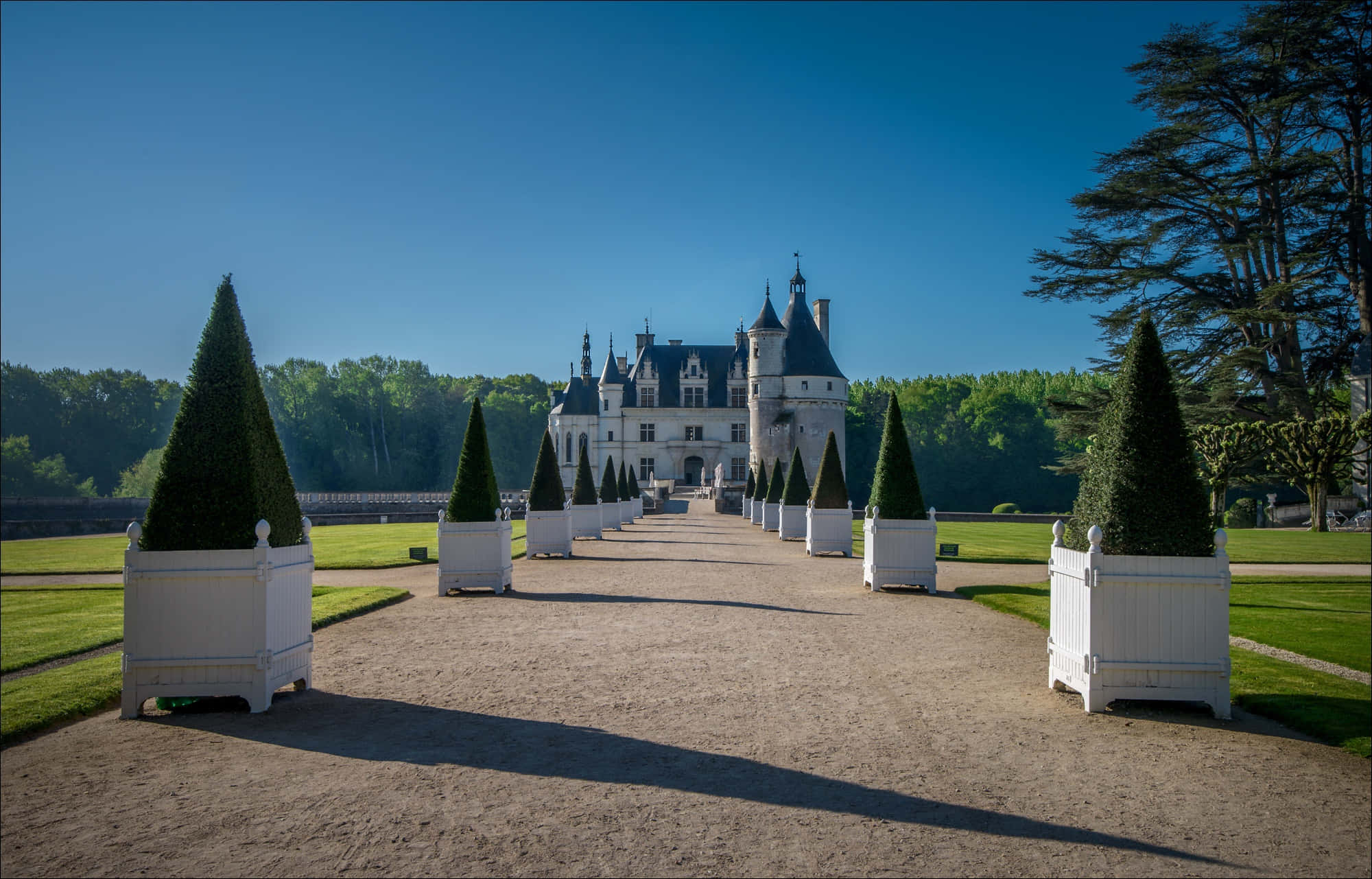 Chenonceau, topiary, turrets, Full HD Desktop Wallpaper