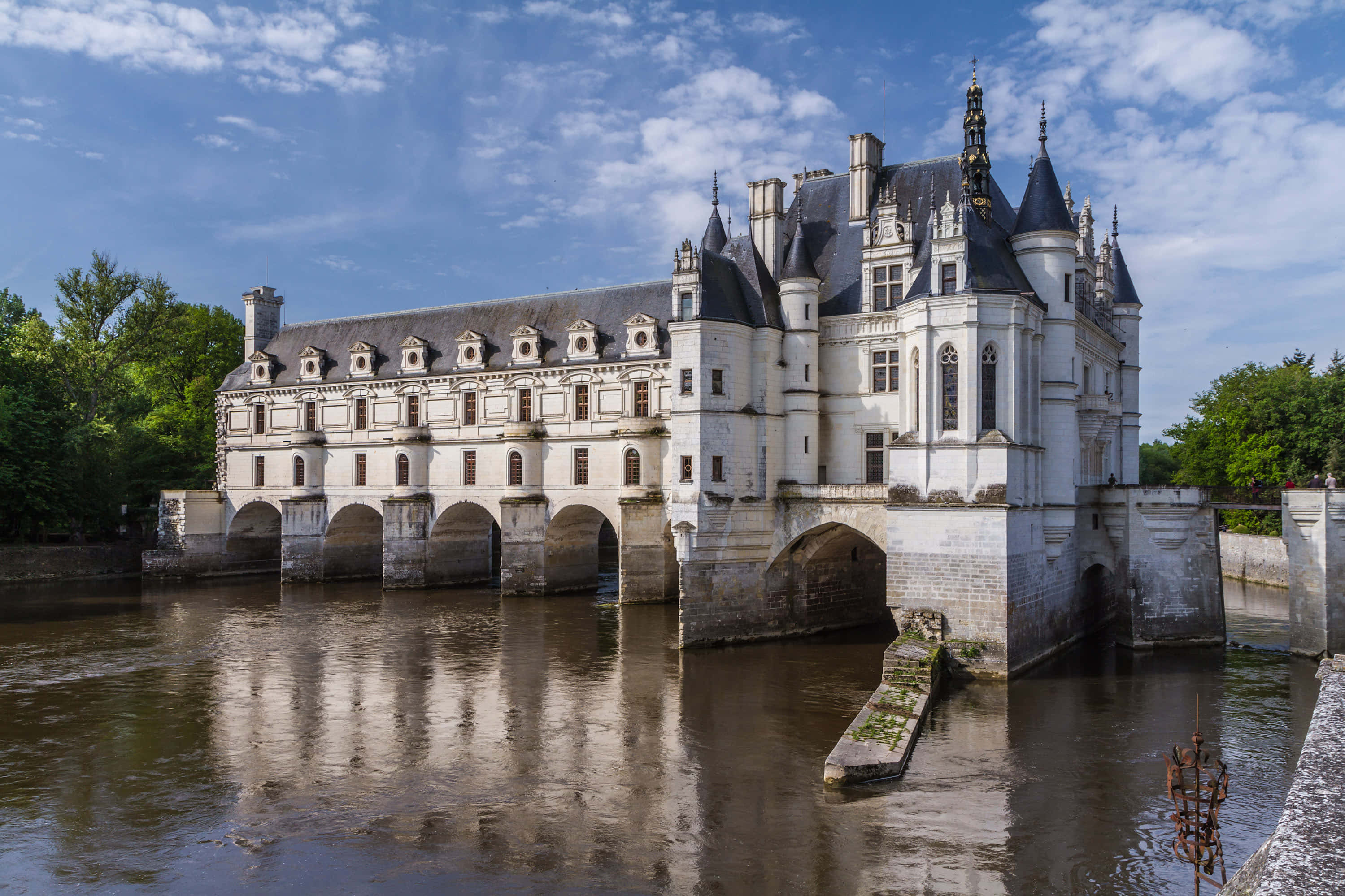 Chenonceau, white chateau, dark spires, 2K Desktop Wallpaper