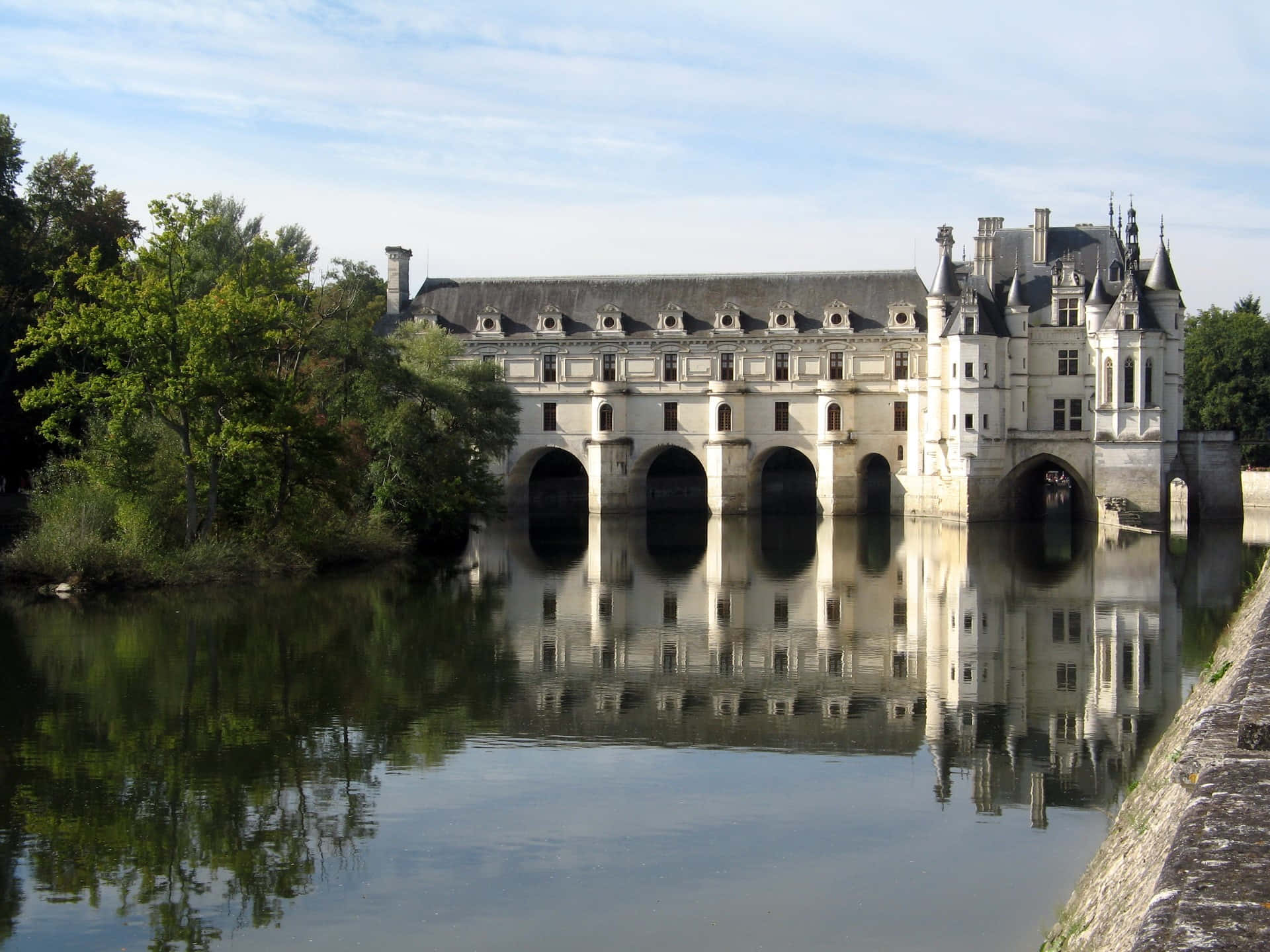 Chenonceau, riverside vegetation, calm river, Full HD Desktop Wallpaper