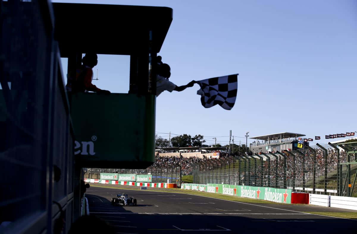 Chequered Flag, Racing Track, Finish Line, SD Desktop Wallpaper