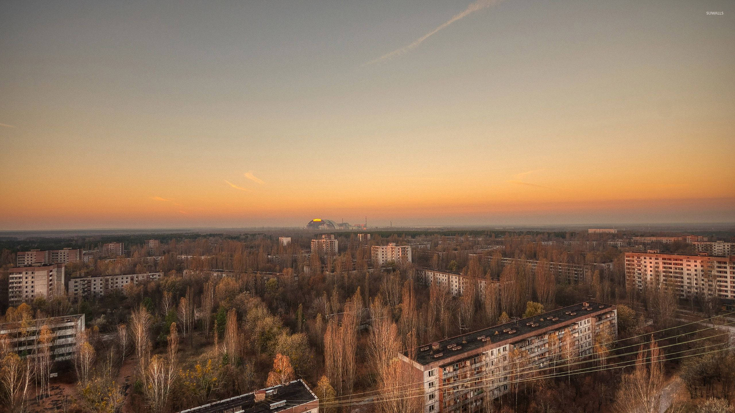 Chernobyl, Soviet-era apartment blocks, orange sunset, 2K Desktop Wallpaper