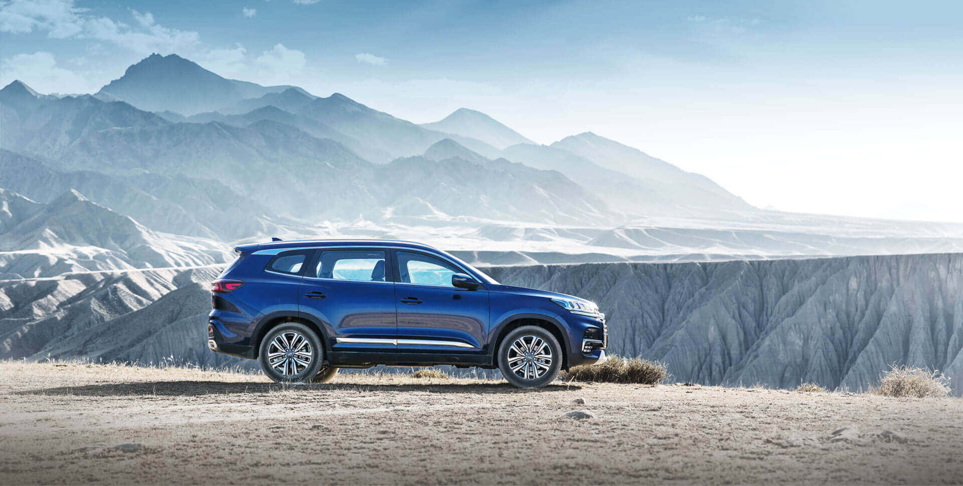Chery Tiggo 8, sleek blue SUV, dusty overlook, Full HD Desktop Wallpaper