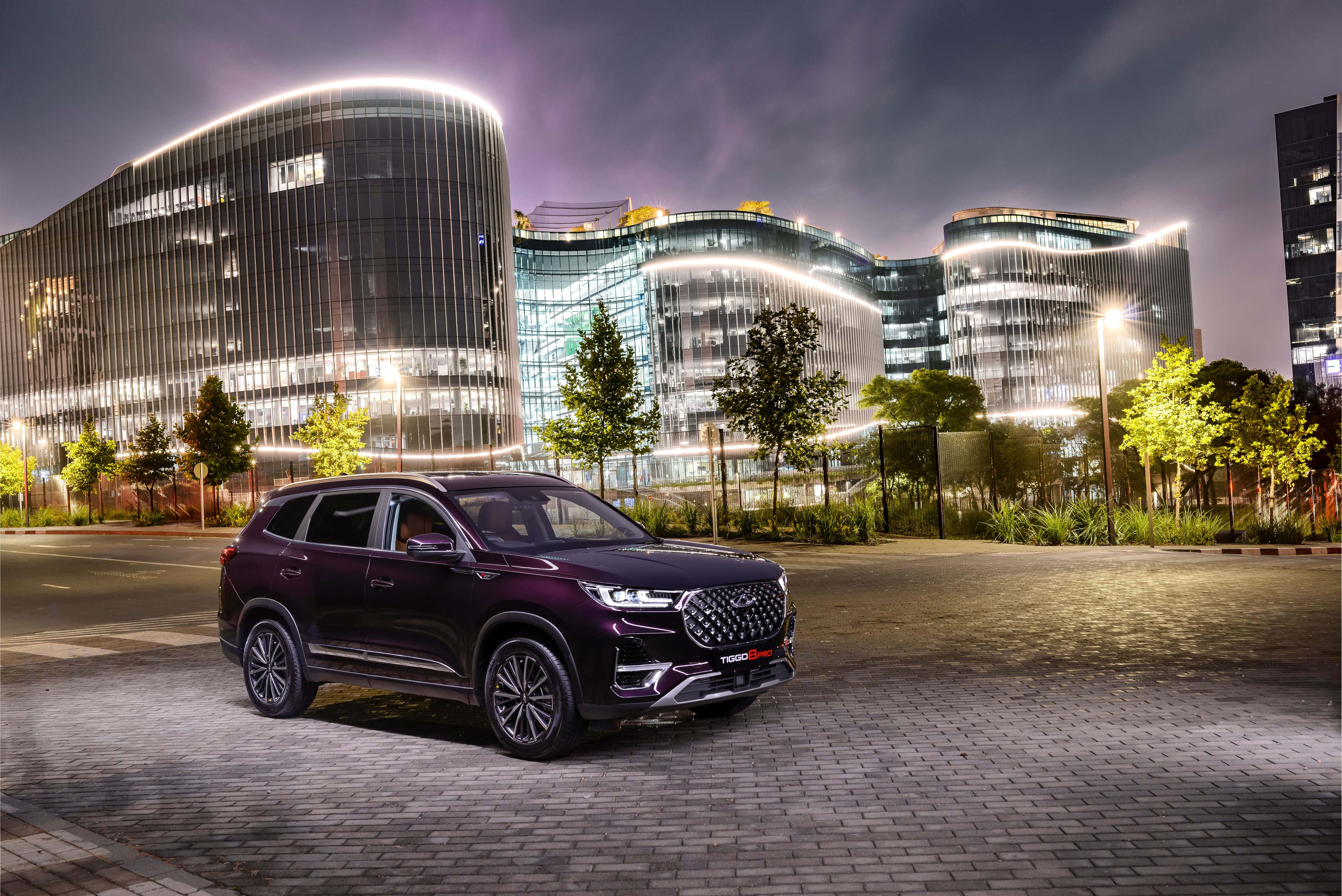 Chery Tiggo 8, purple, cobblestone plaza, 4K Desktop Wallpaper
