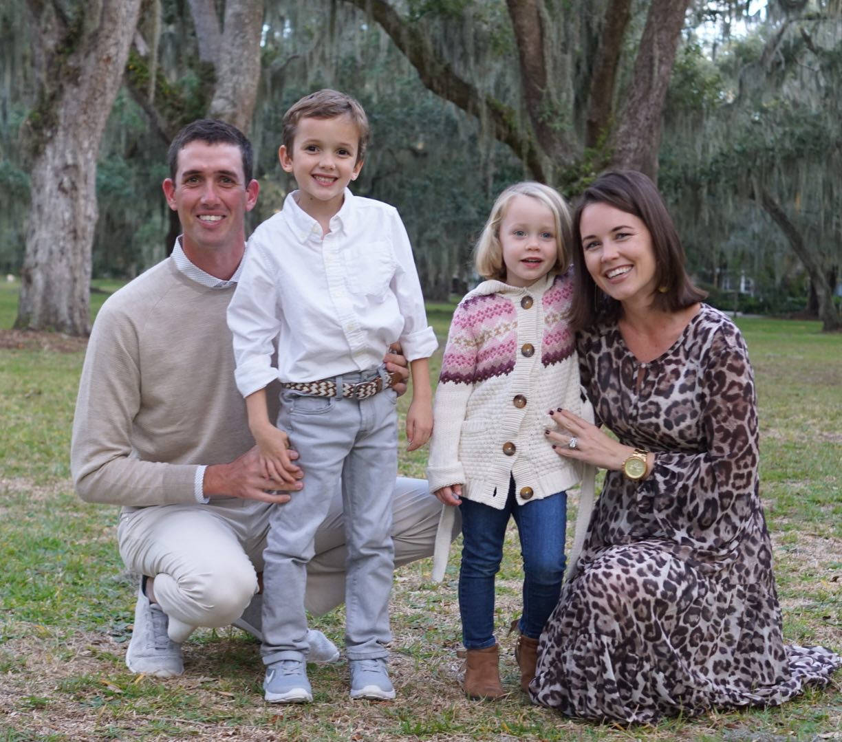 Chesson Hadley, family of four, grass, SD Desktop Wallpaper