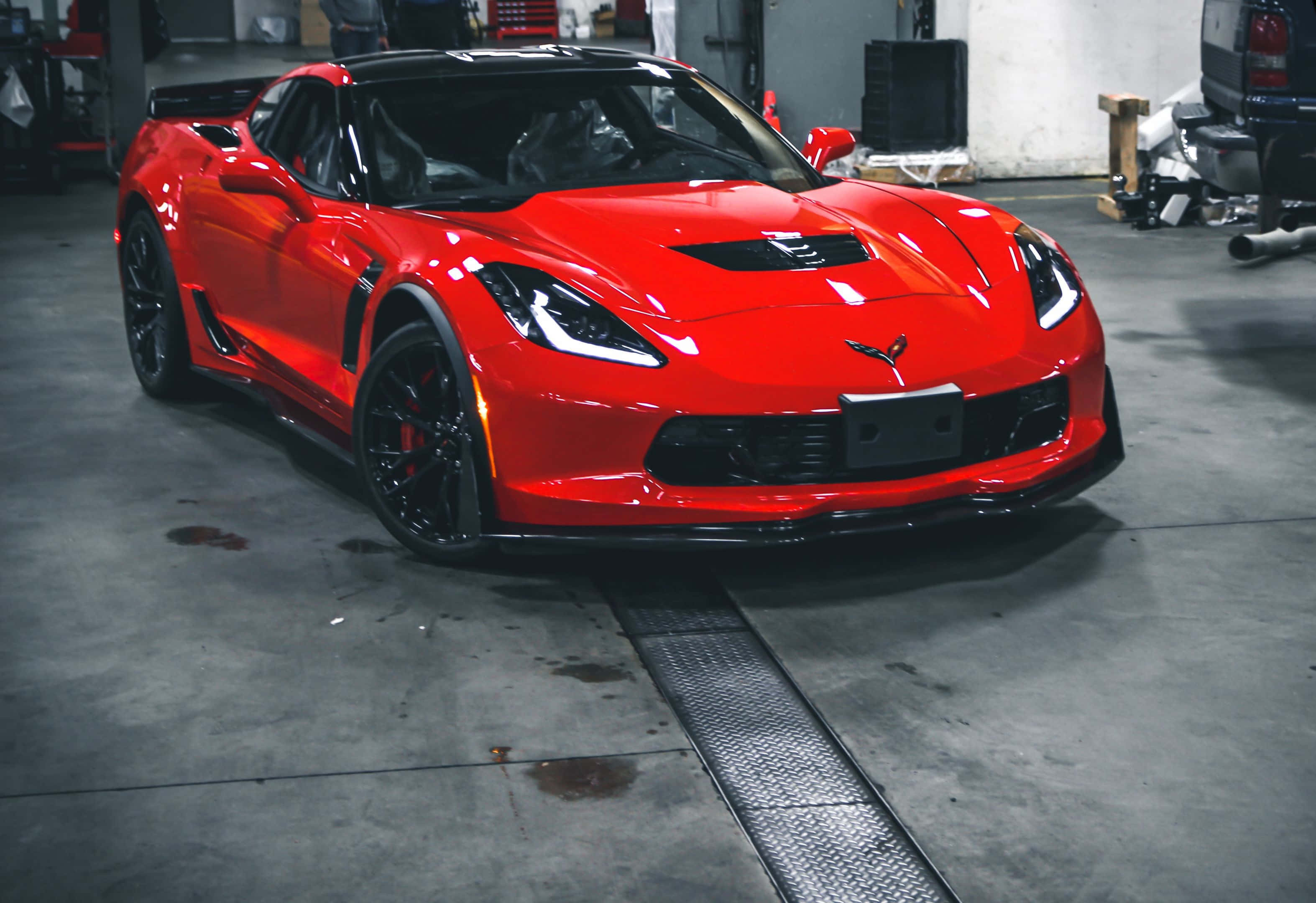 Chevrolet Corvette Z06, glossy red, black accents, 2K Desktop Wallpaper