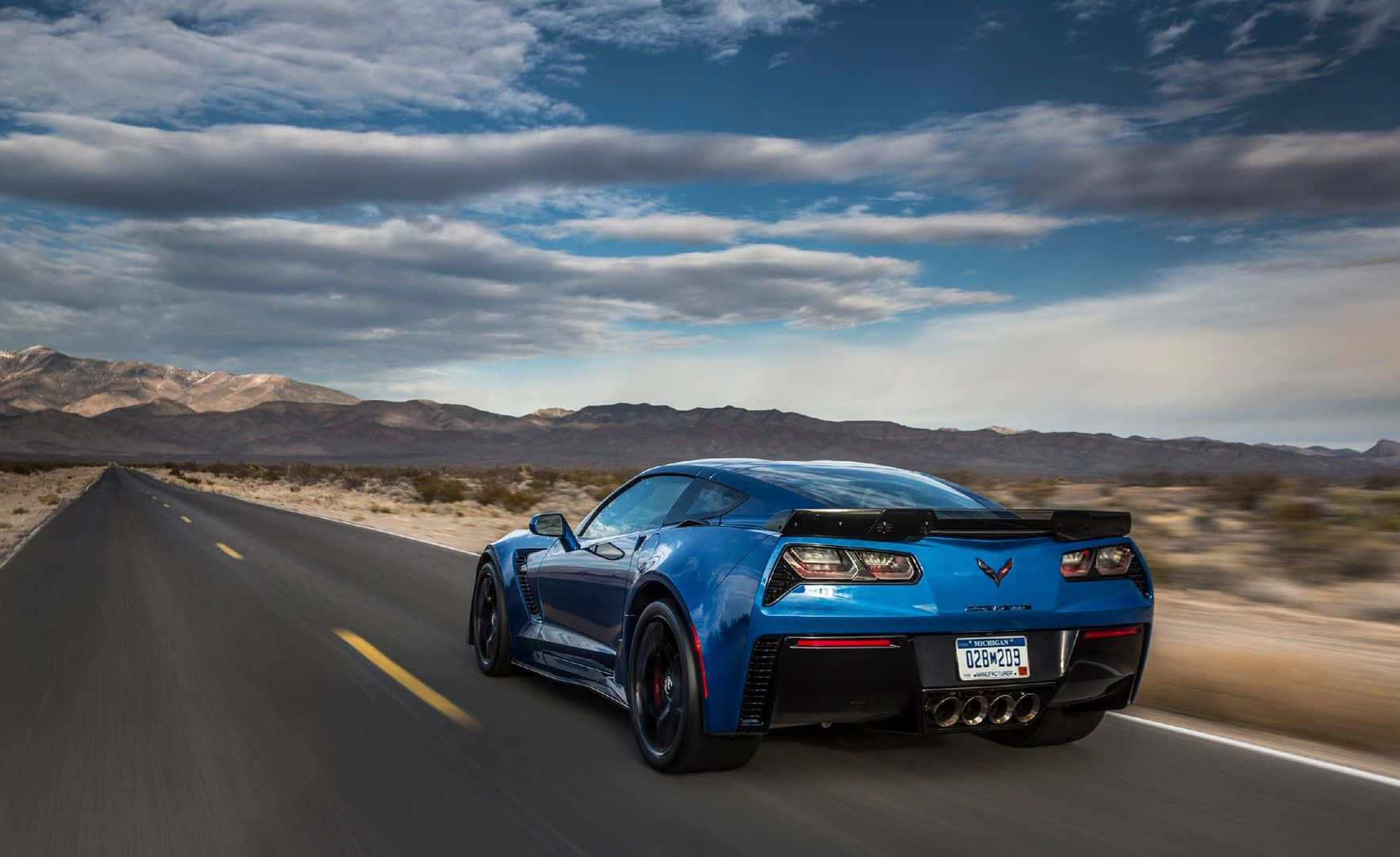 Chevrolet Corvette Z06, desert highway, mountains, HD Desktop Wallpaper