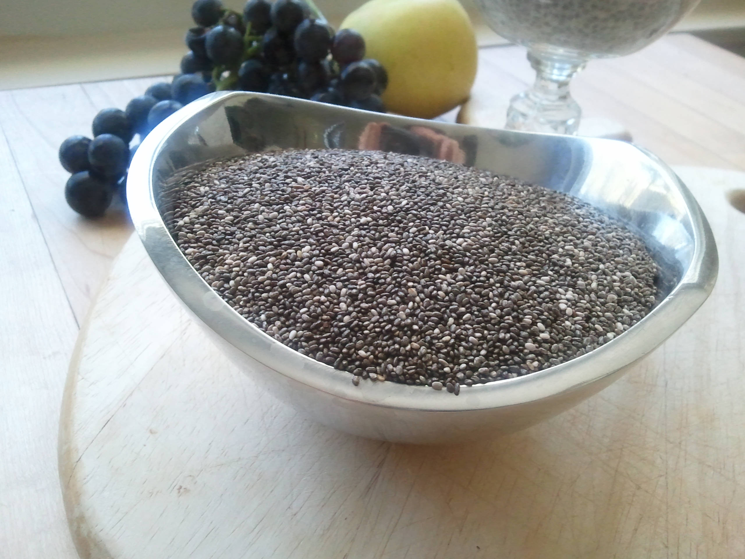 chia seeds, metallic container, shiny metal bowl, 2K Desktop Wallpaper