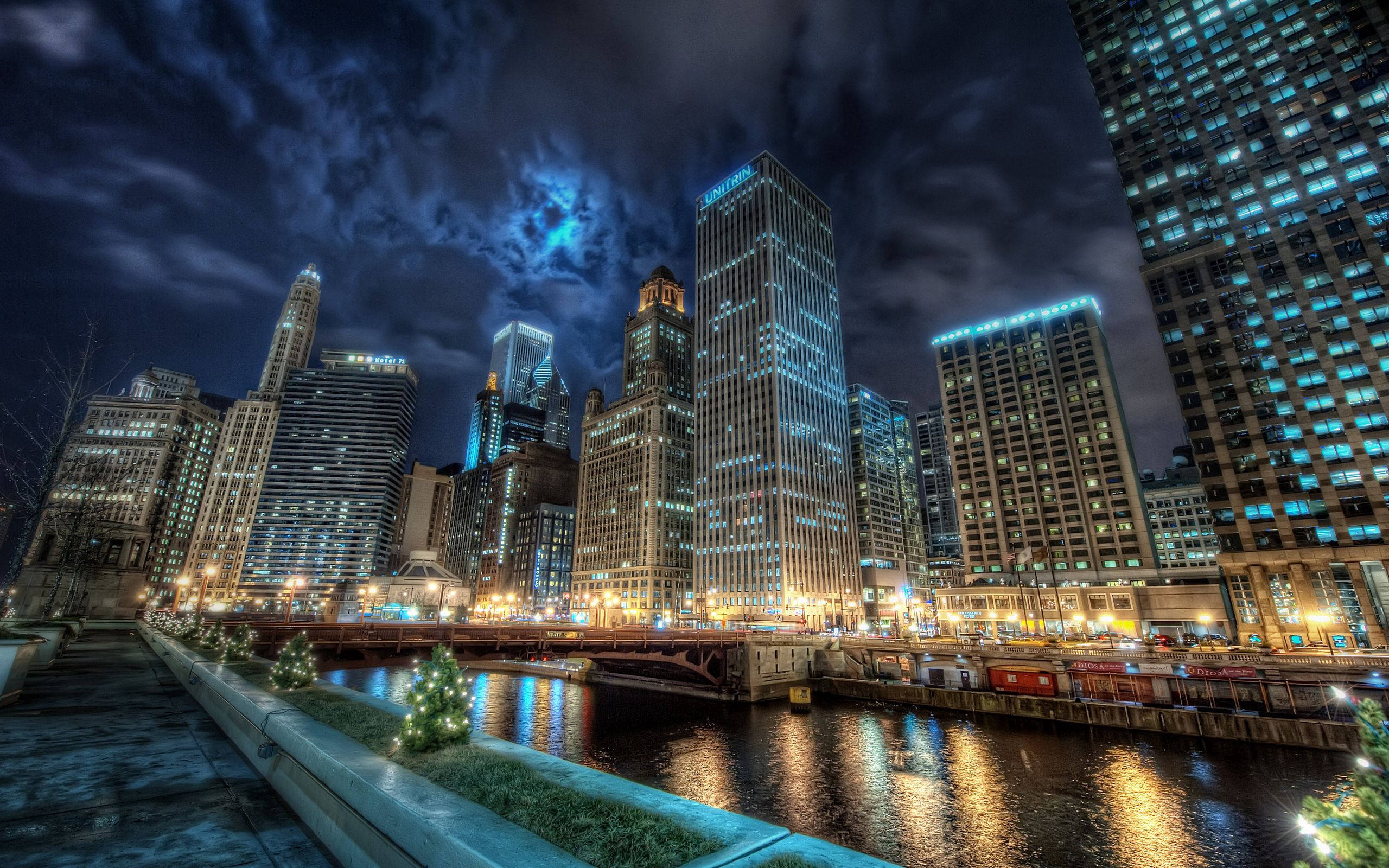 Chicago, neon lights, river, 2K Desktop Wallpaper
