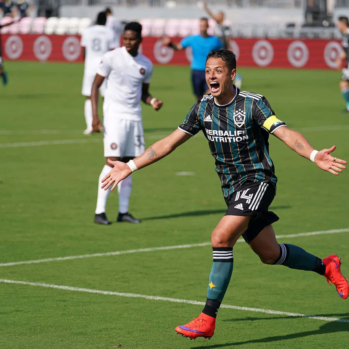 Chicharito, L A Galaxy, black and teal striped jersey, SD Desktop Wallpaper
