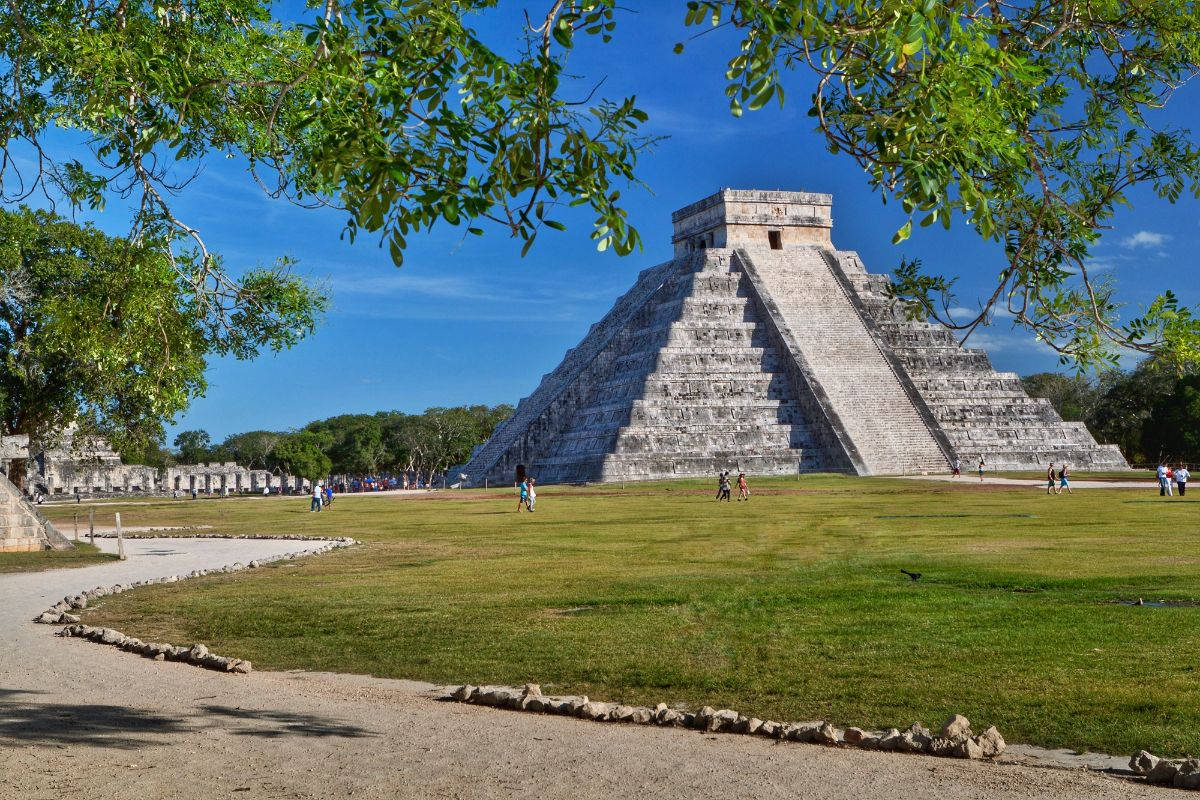 nature temple, chichen itza, mayan pyramid, SD Desktop Wallpaper