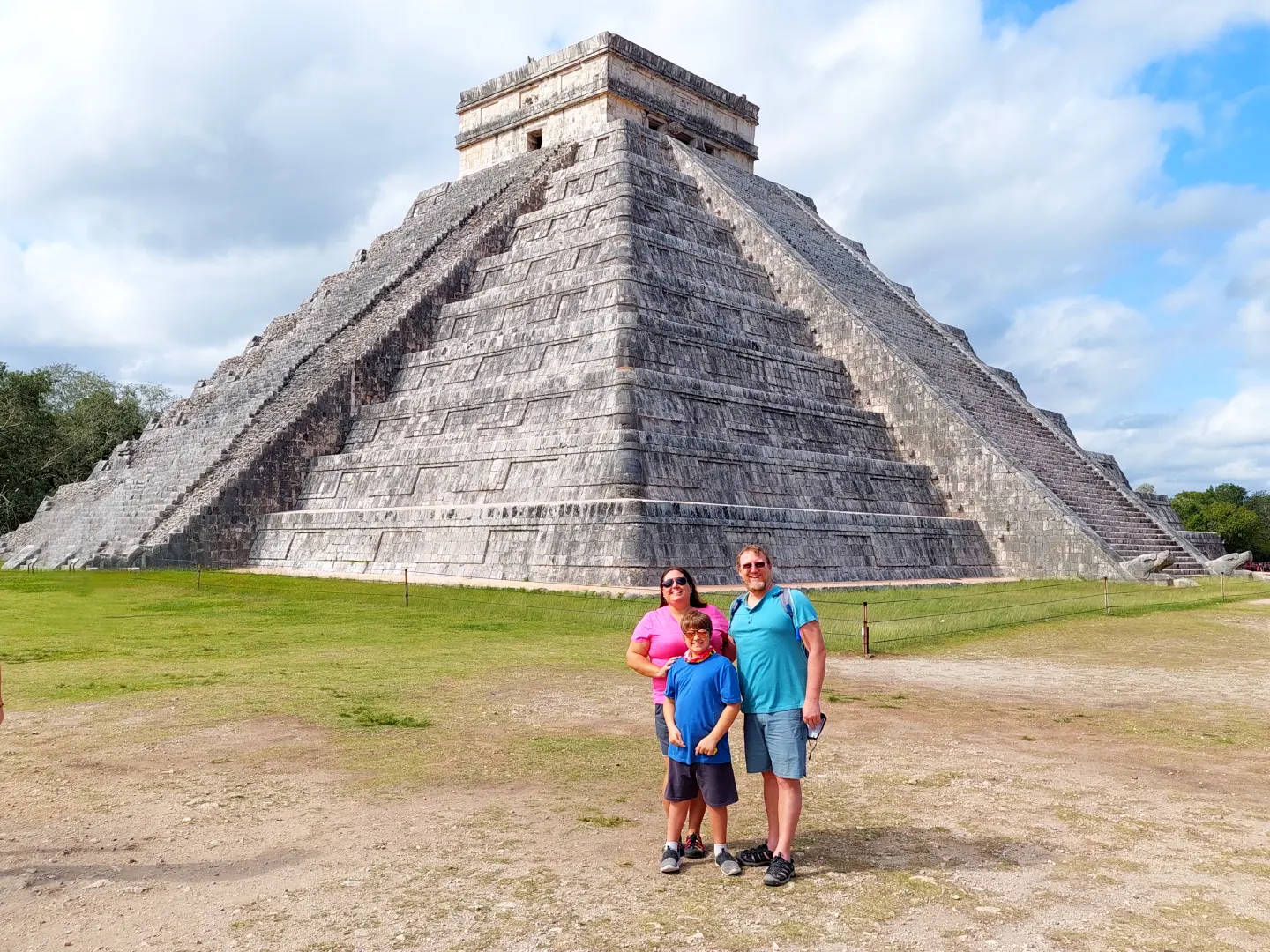 Chichen Itza, stepped pyramid, family of three, HD Desktop Wallpaper