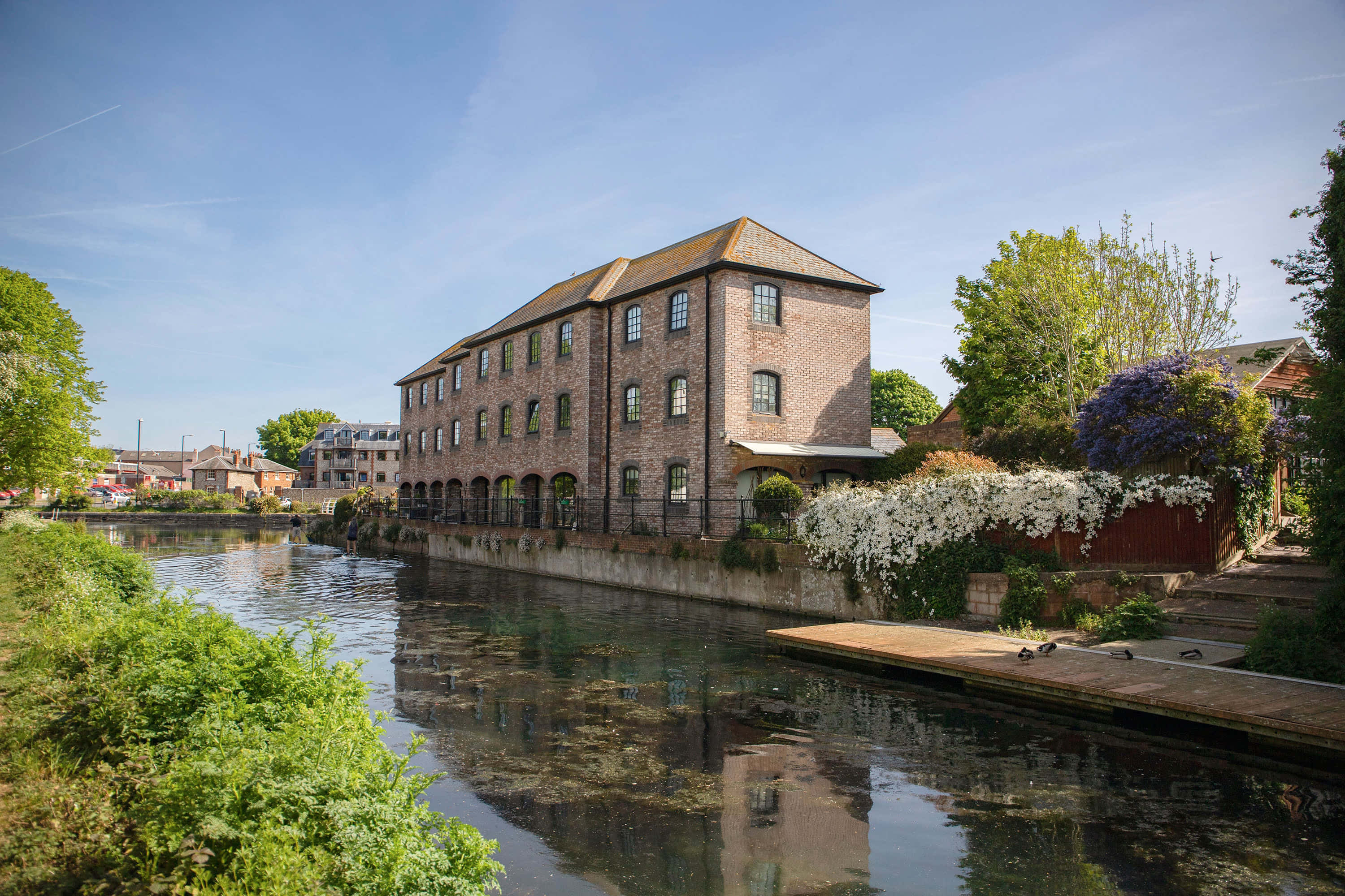 Chichester, historic waterfront building, brick mill building, 2K Desktop Wallpaper