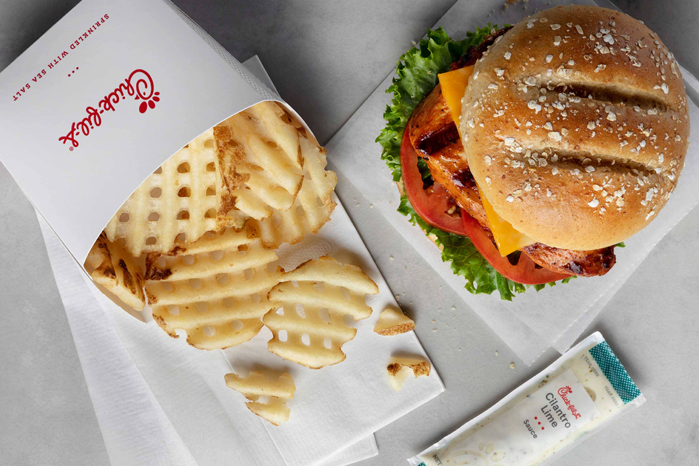 Chick-Fil-A, Deluxe Meal, crispy waffle fry box, 2K Desktop Wallpaper