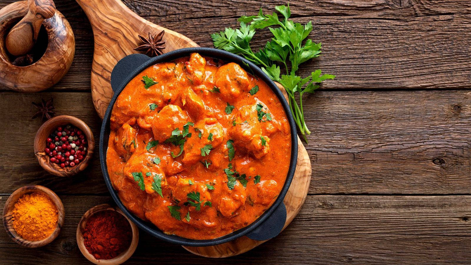 butter chicken, rustic wooden board, black pot, HD Desktop Wallpaper