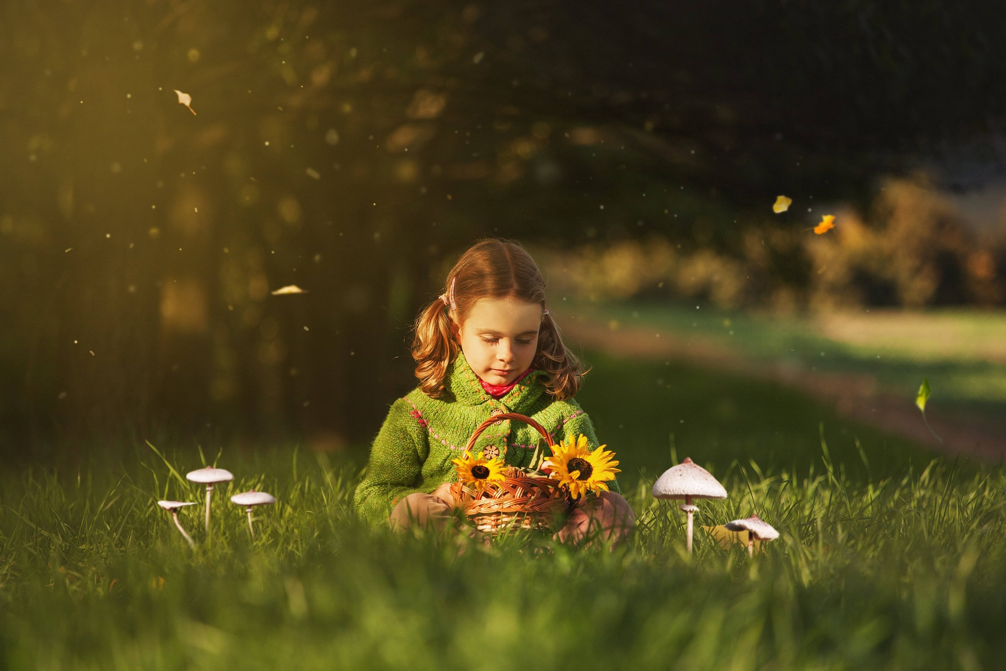 girl child, sunflowers, spring, 4K Desktop Wallpaper
