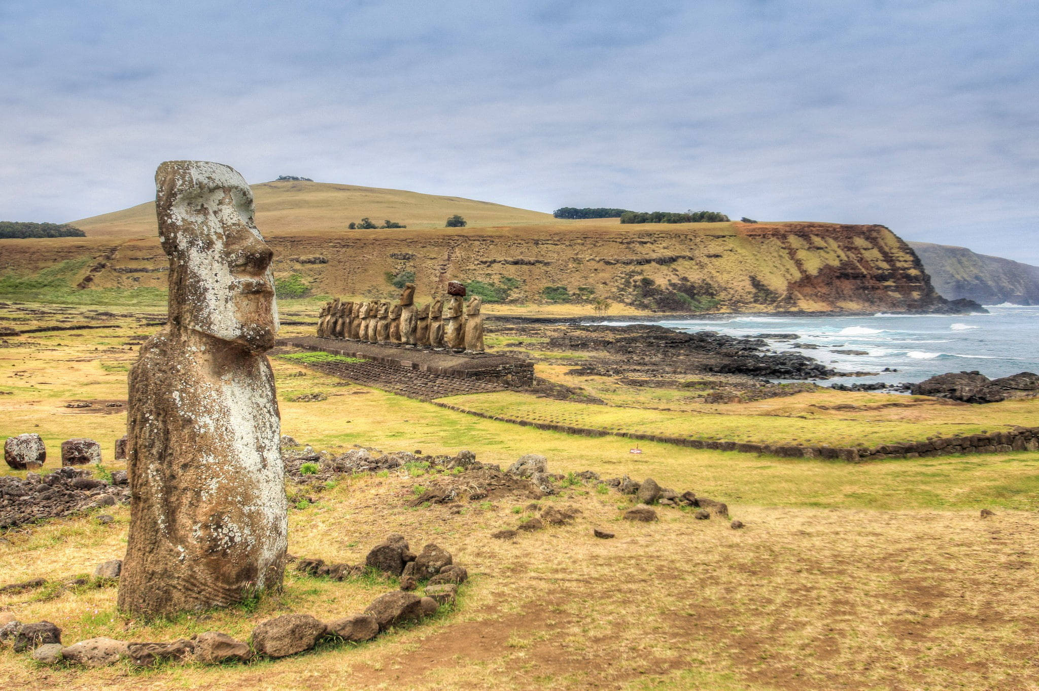 moai statue, grassy coastal plain, line of smaller moai, Full HD Desktop Wallpaper