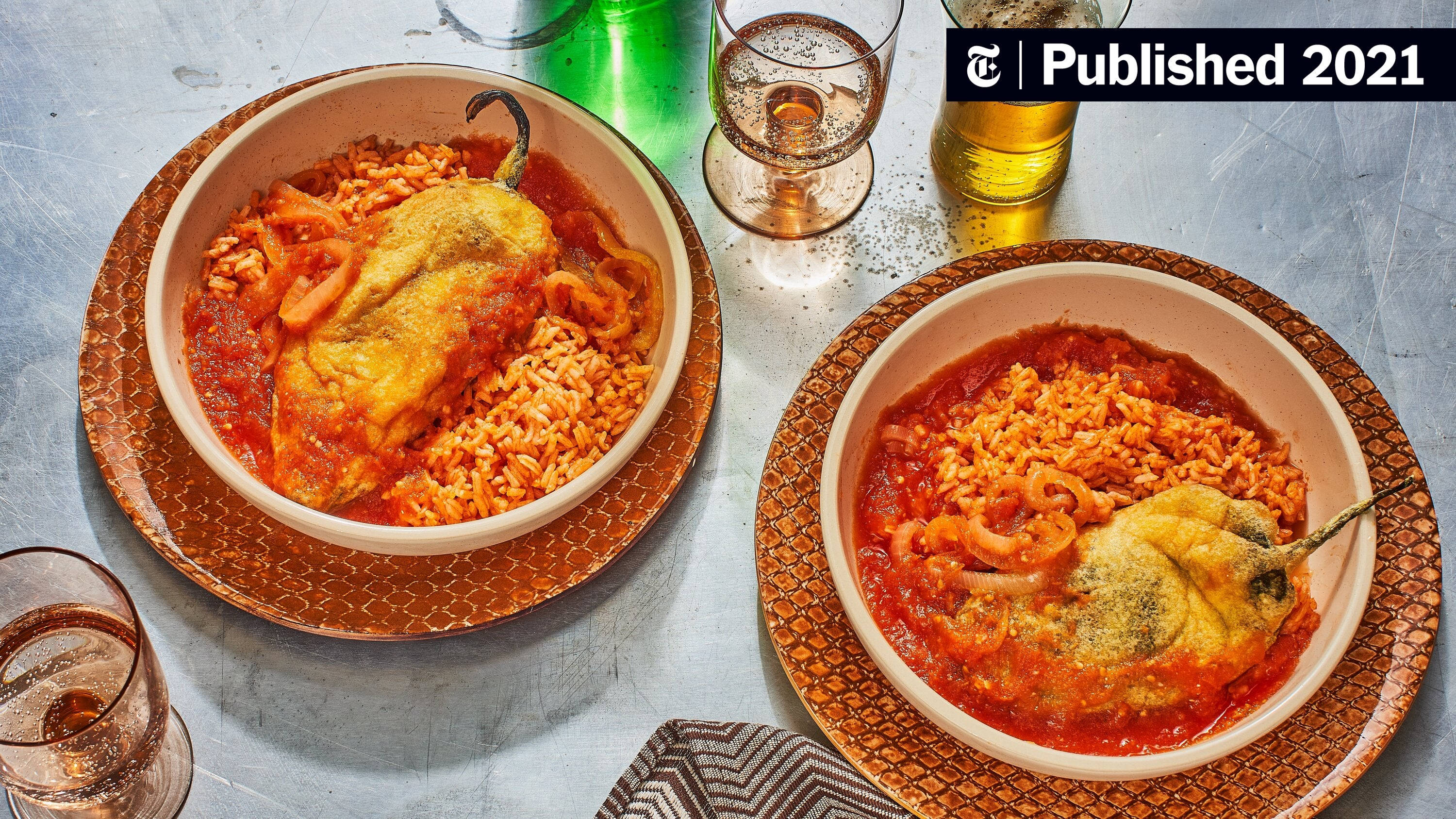Chili Relleno, tomato sauce, rice, 2K Desktop Wallpaper