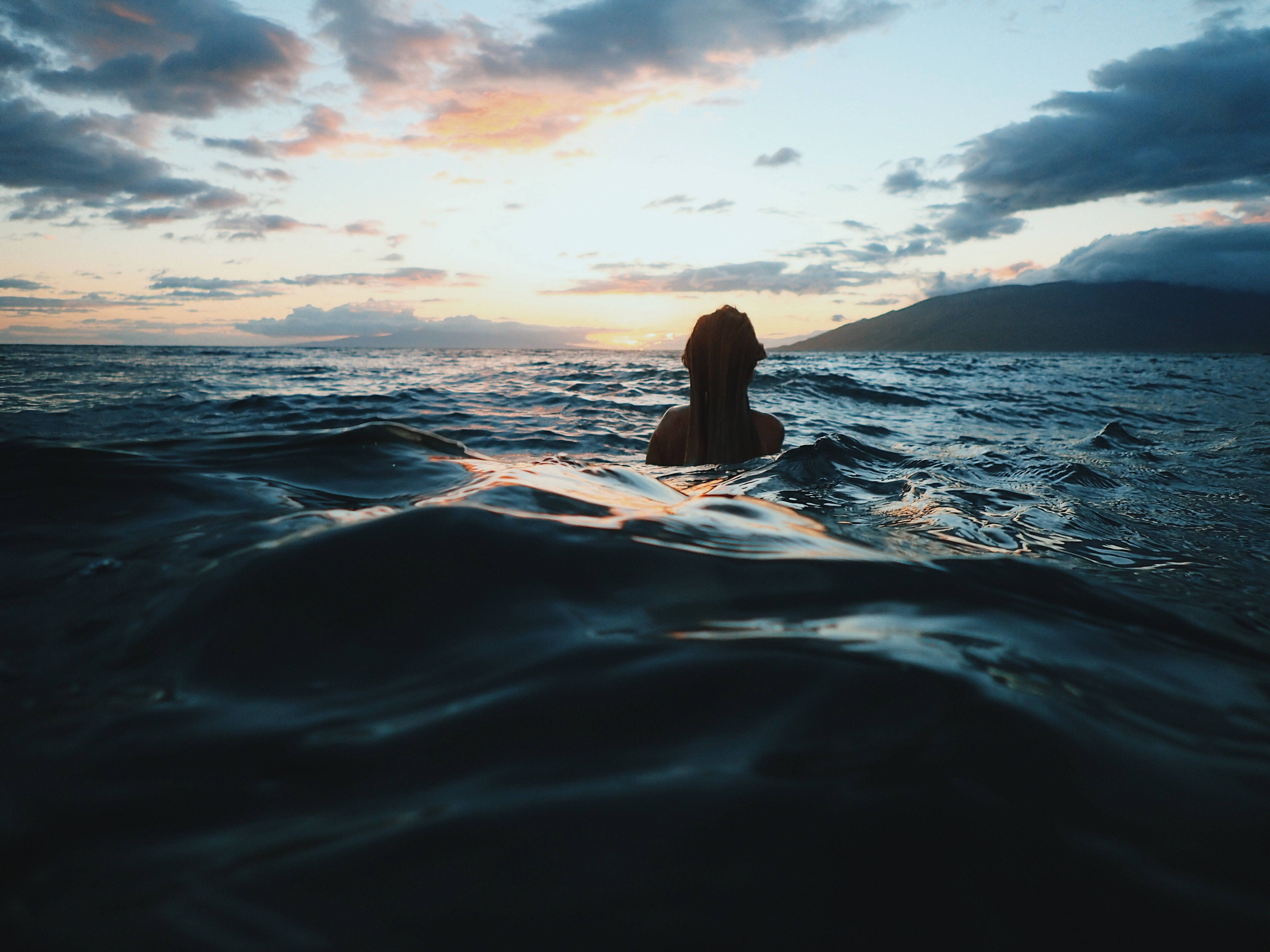 Chill 4K, woman, ocean, 4K Desktop Wallpaper