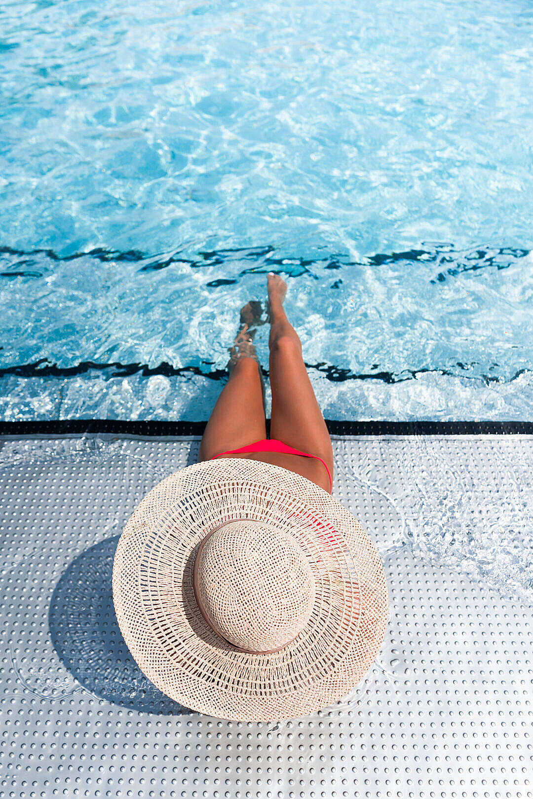 Chill iPhone, red bikini, straw hat, HD Phone Wallpaper