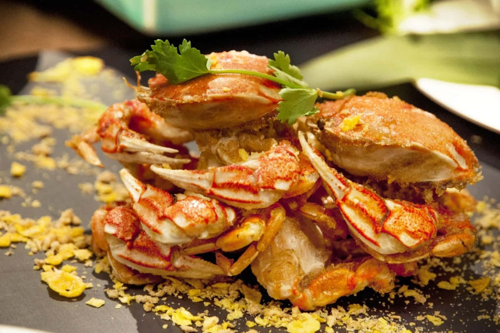fried chilli crab, golden-brown fried crab claws, fresh cilantro, HD Desktop Wallpaper