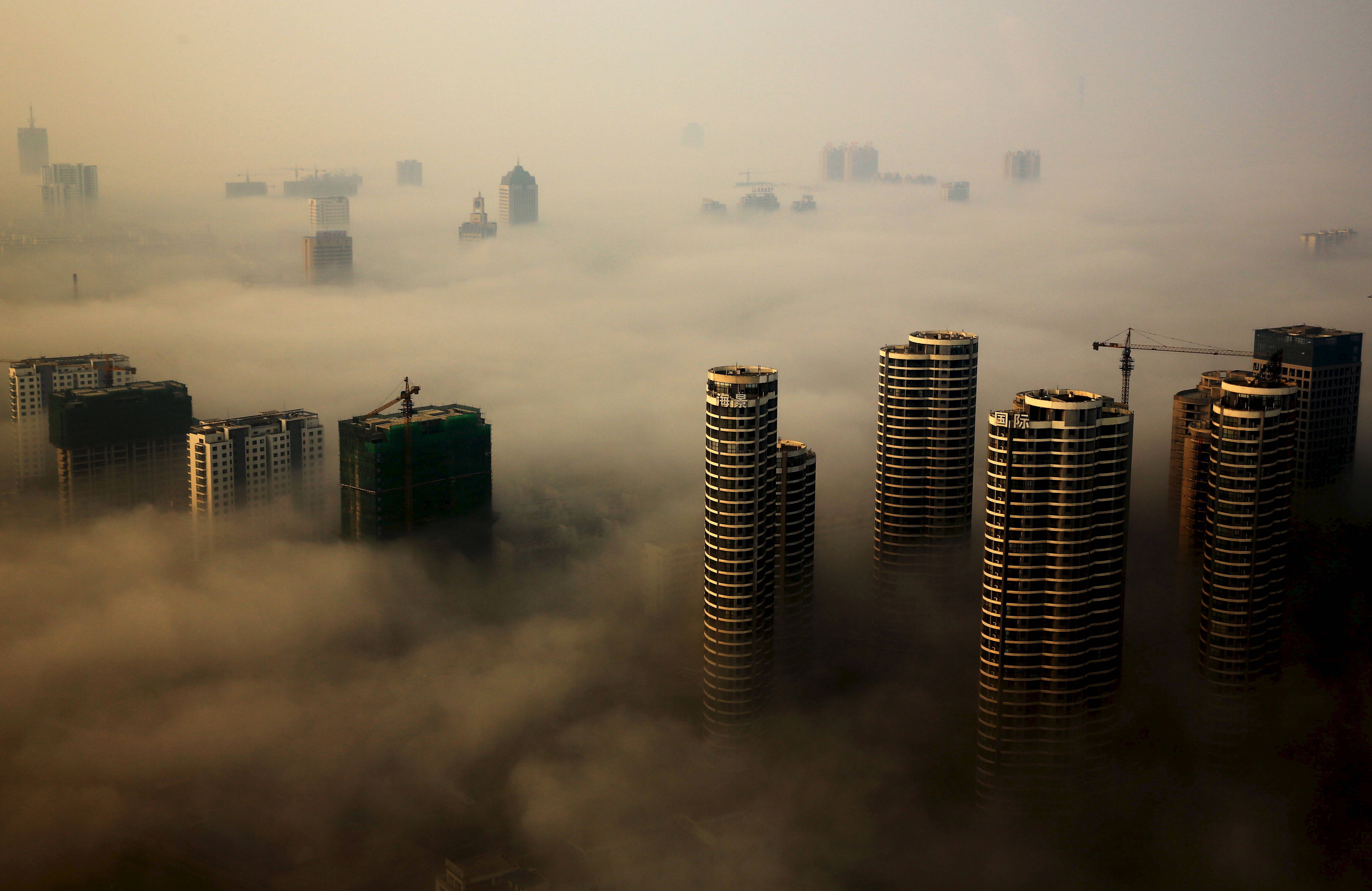 dense smog, high rise buildings, China, 5K Desktop Wallpaper