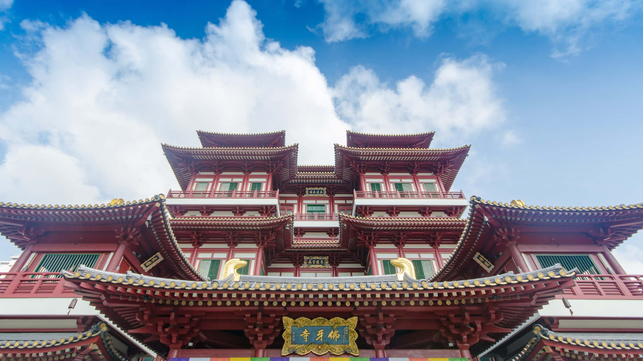 Chinatown Singapore, traditional Chinese temple, red wooden architecture, Full HD Desktop Wallpaper