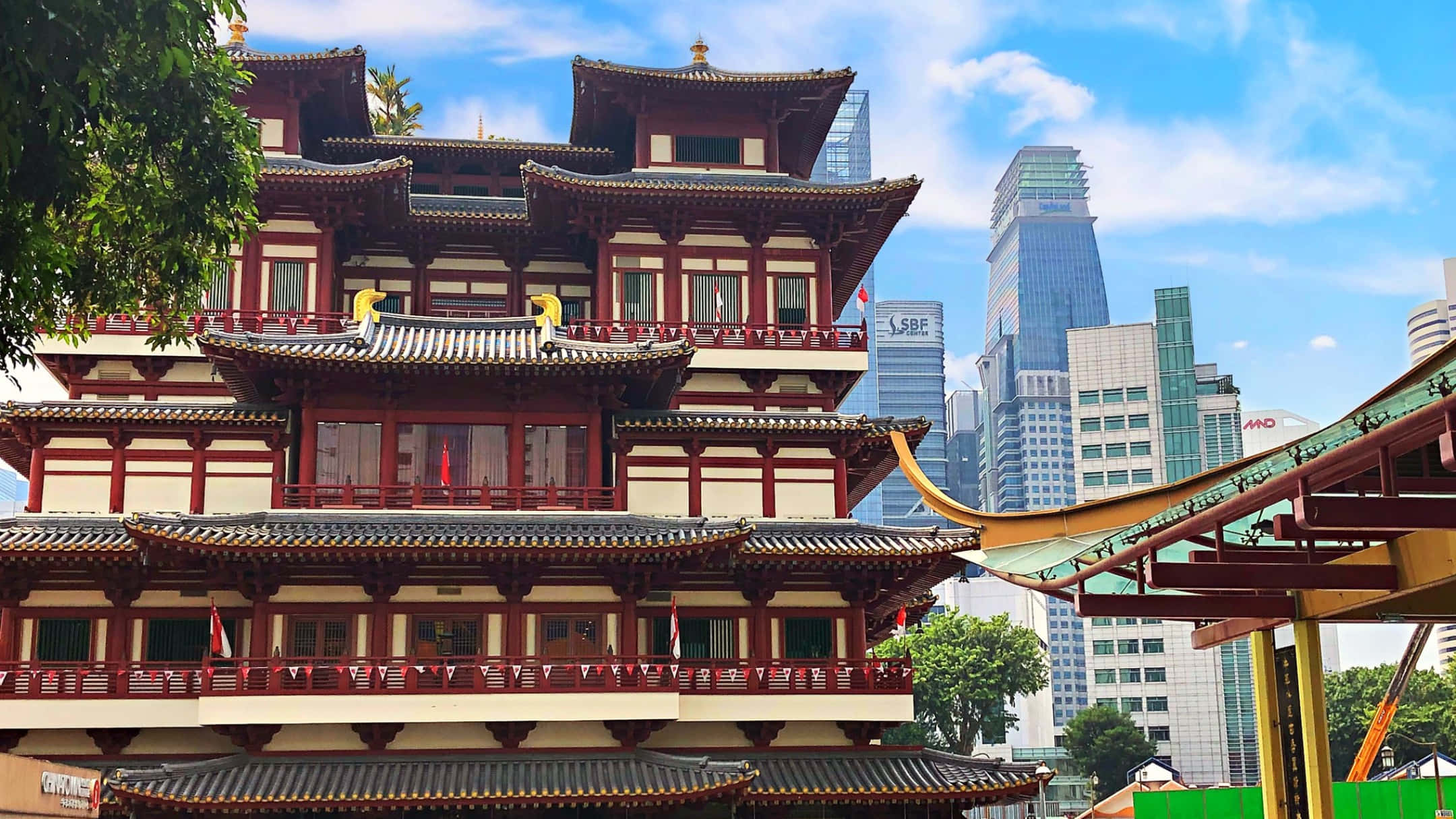 Chinatown Singapore, traditional red and gold Chinese temple, tiered roofs, Full HD Desktop Wallpaper