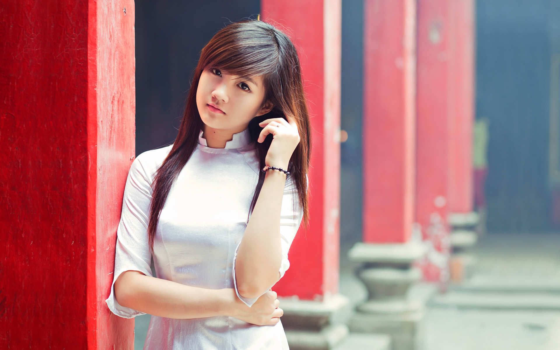 Chinese Girl, white traditional dress, vibrant red pillars, Full HD Desktop Wallpaper