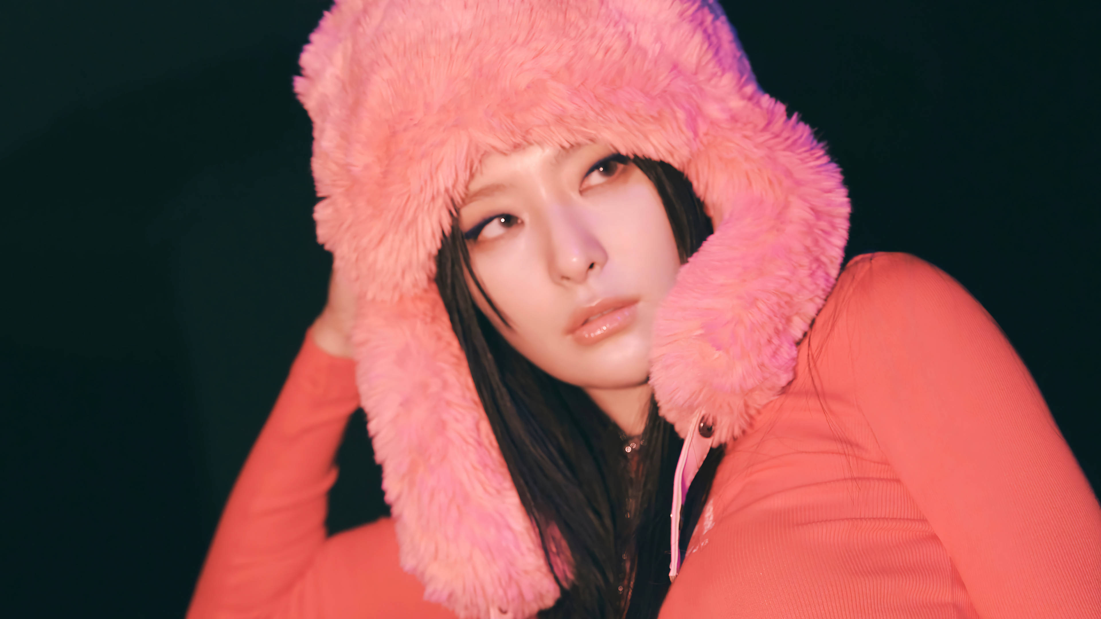 Chinese Woman, fluffy pink hooded jacket, dark background, 4K Desktop Wallpaper