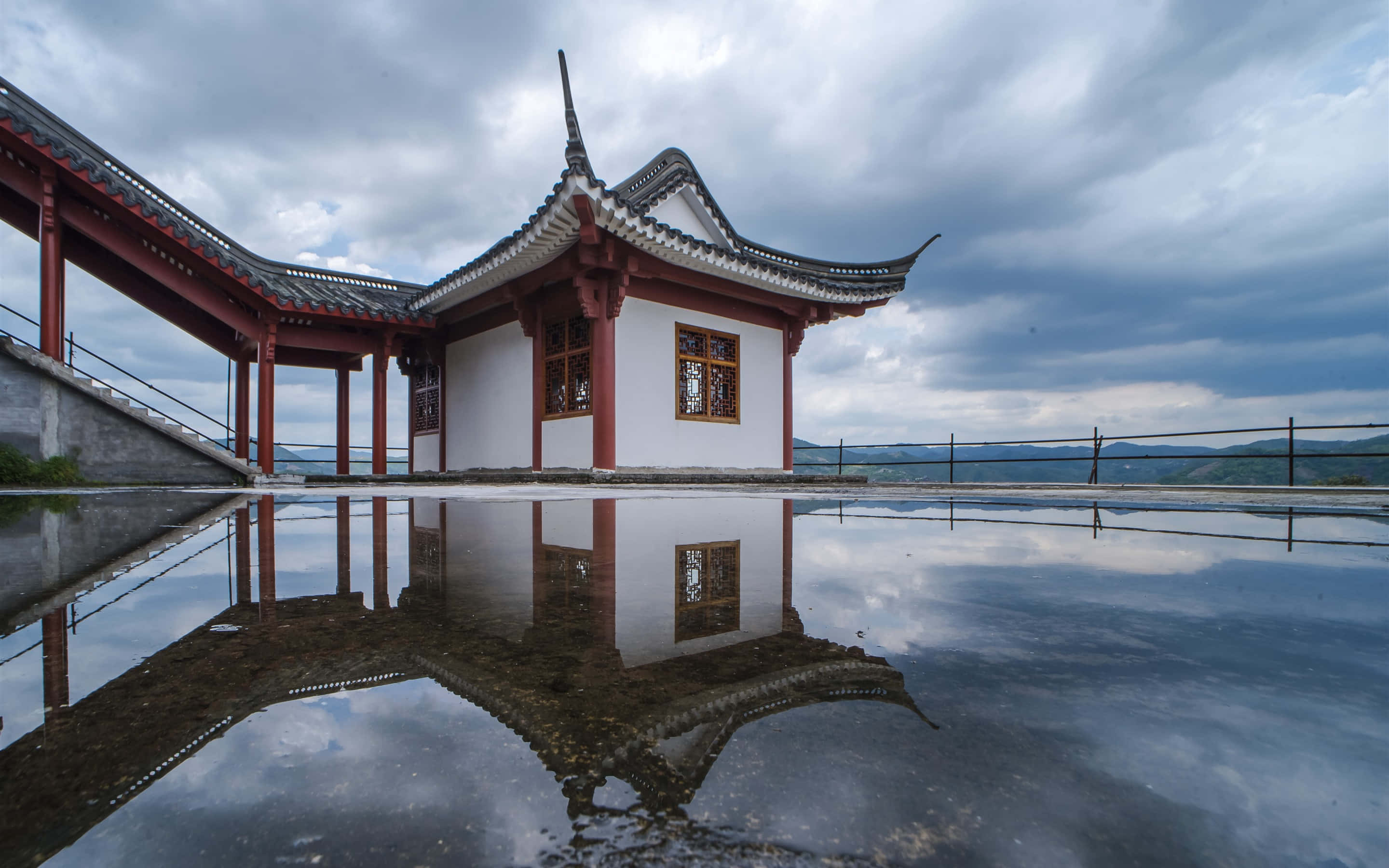 traditional Chinese pavilion, red pillars, curved roof, 2K Desktop Wallpaper