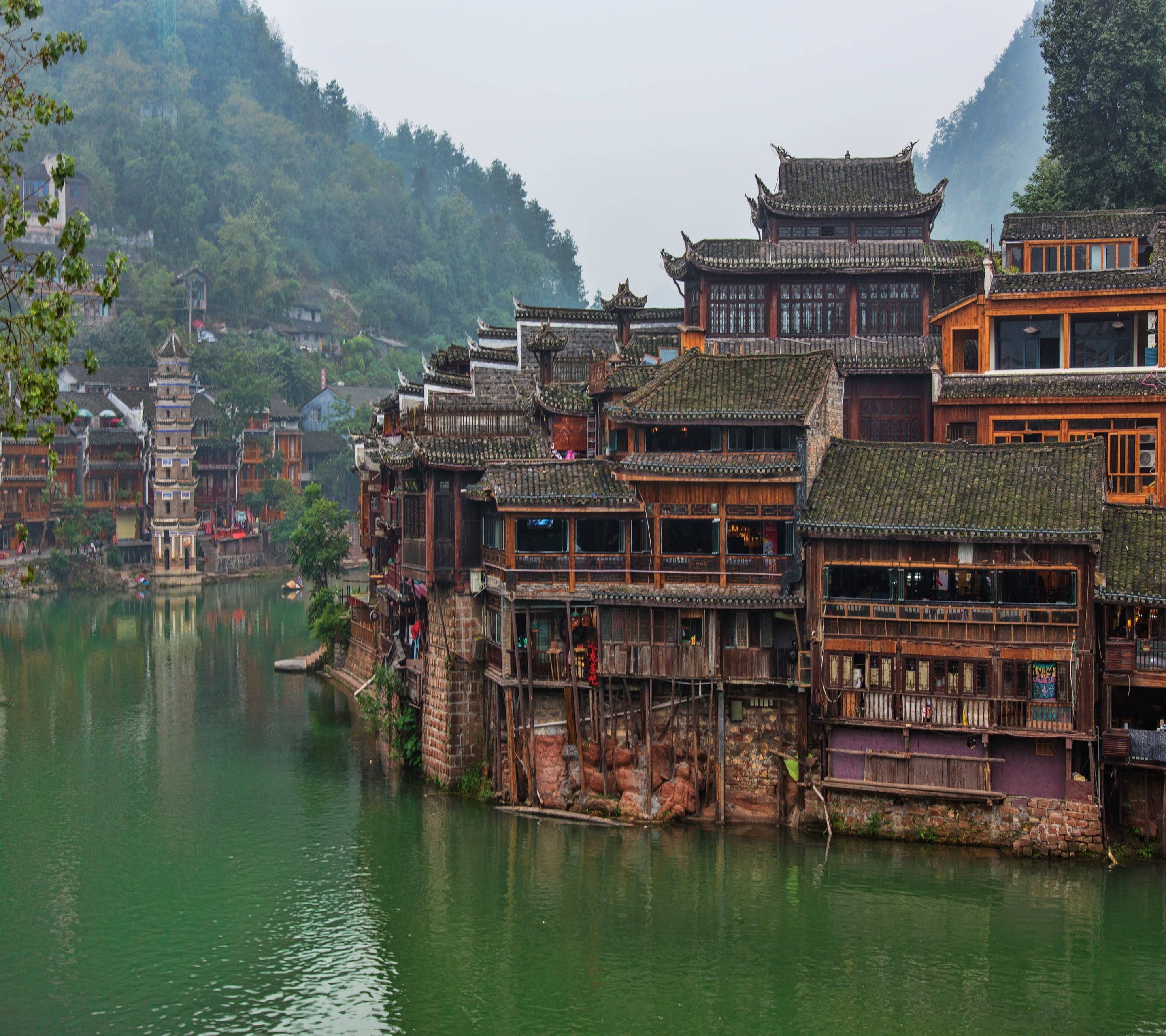Chinese Houses, wooden buildings, tiled roofs, 2K Desktop Wallpaper