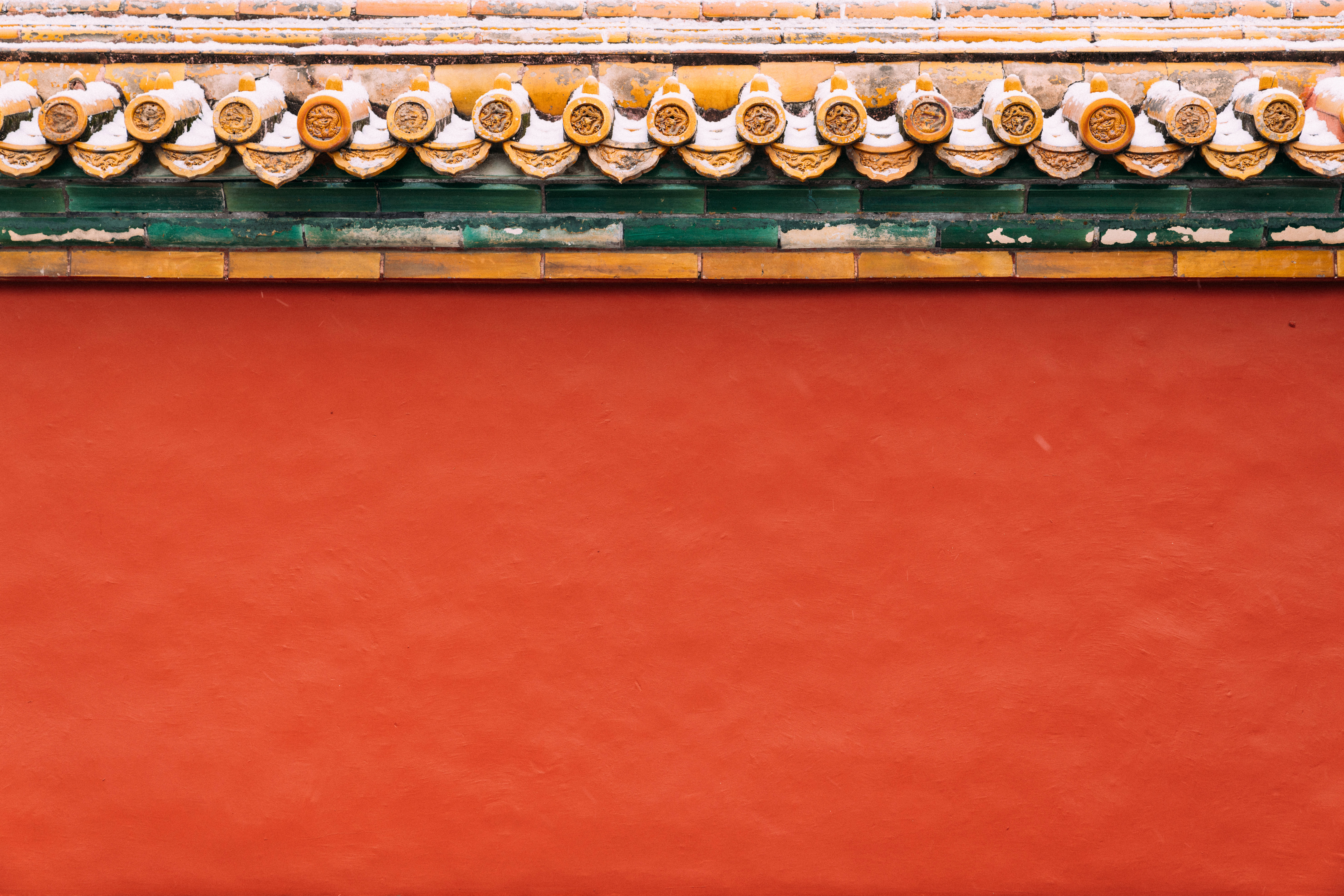 Chinese Neighborhood Wall, red plaster, yellow-green roof tiles, 8K Desktop Wallpaper