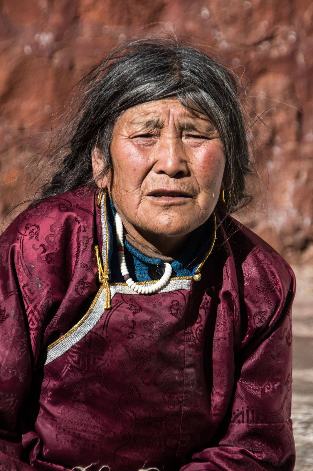 old chinese woman, weathered face, dark hair, HD Phone Wallpaper