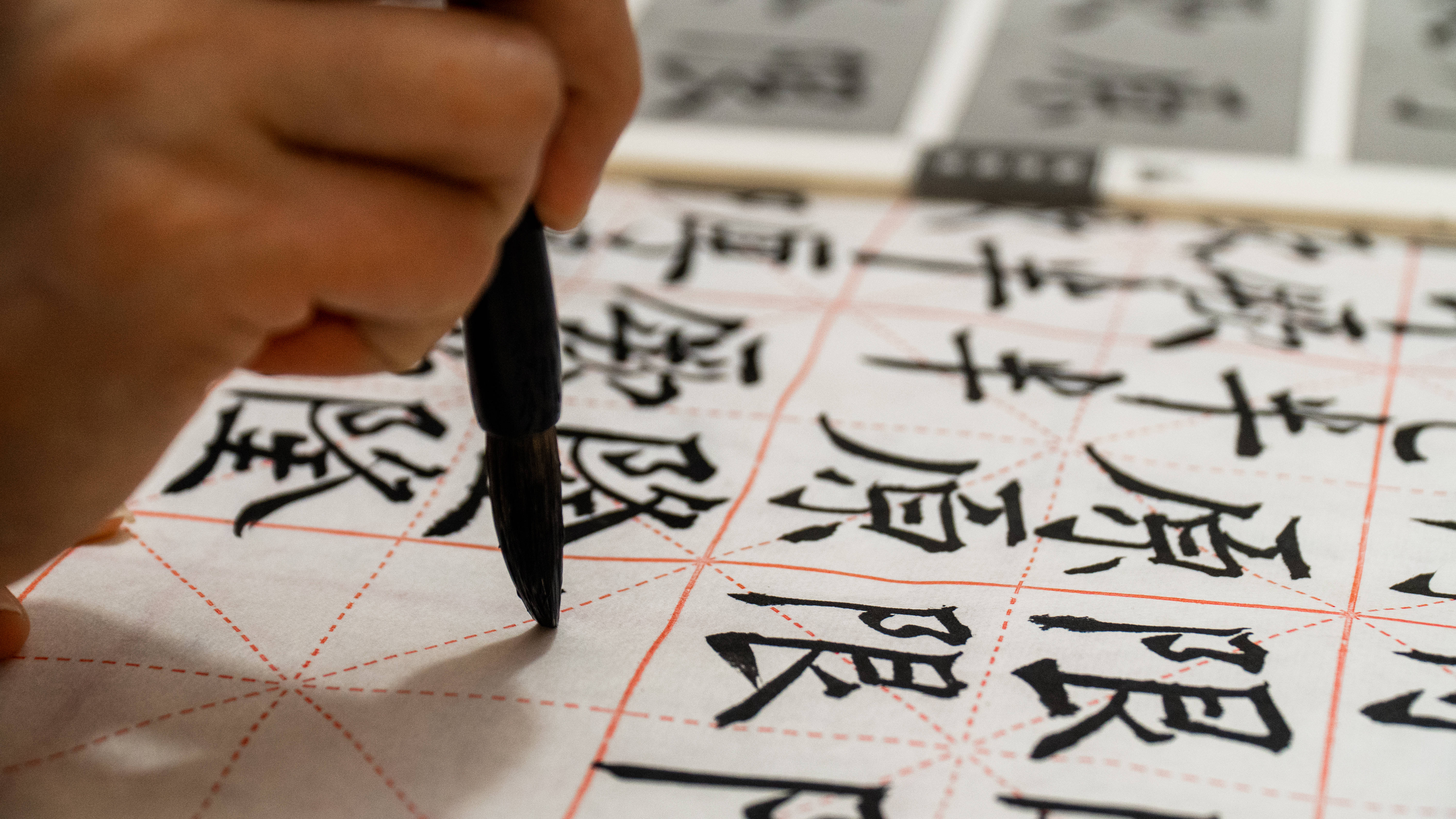 hand, brush pen, rice paper, 5K Desktop Wallpaper