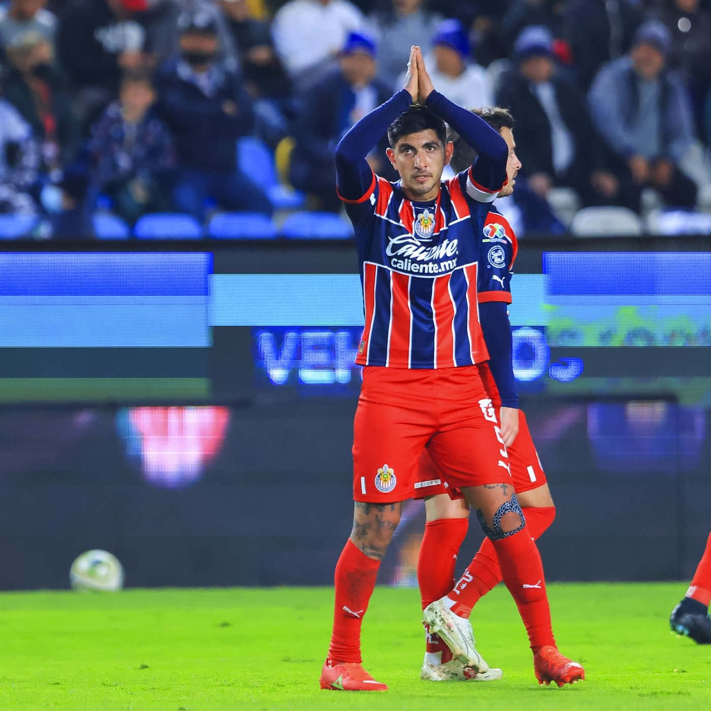 Chivas, red and blue stripes, vibrant green pitch, HD Desktop Wallpaper