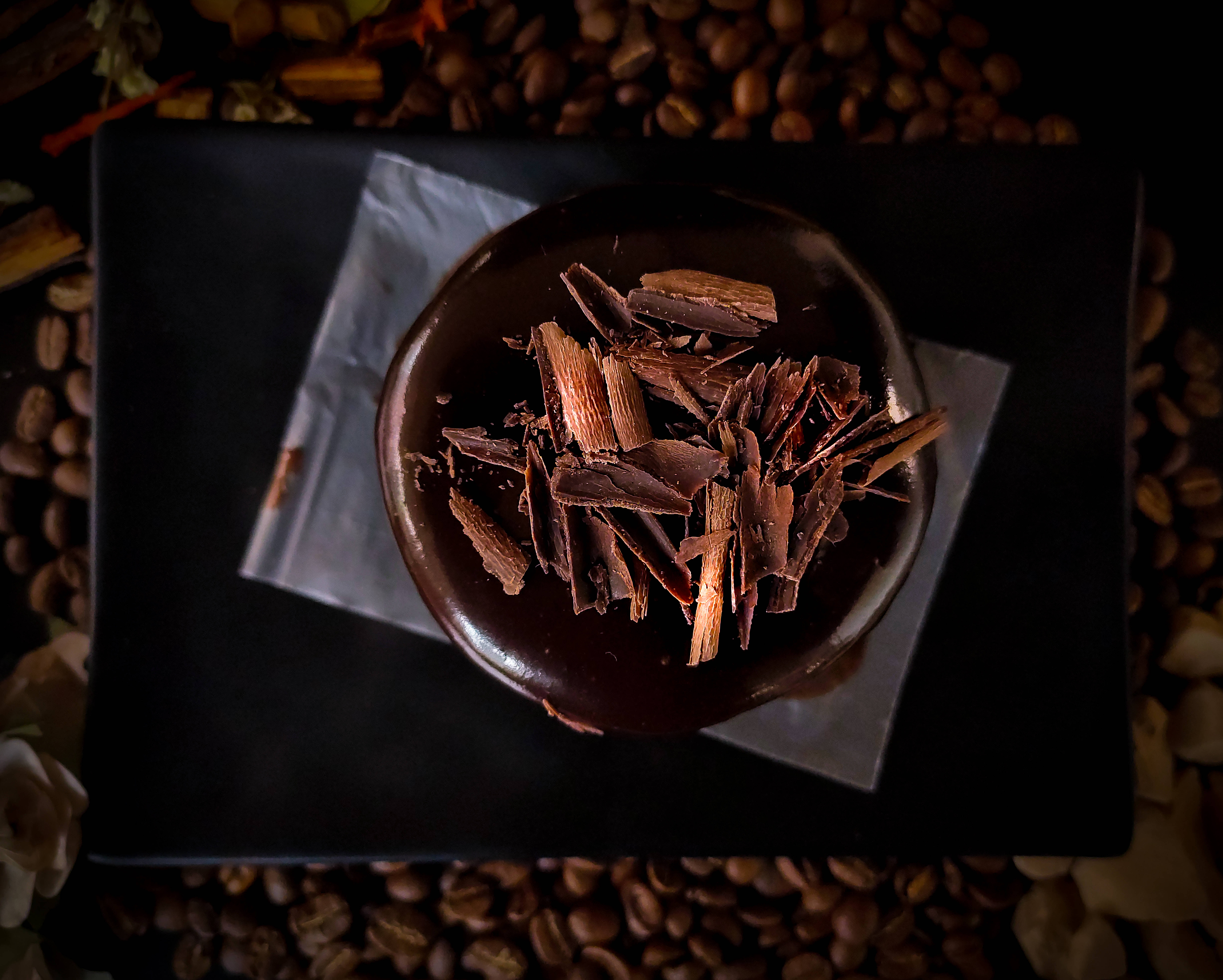 Chocolate Cake Coffee Beans, dark chocolate shavings, black plate, 5K Desktop Wallpaper
