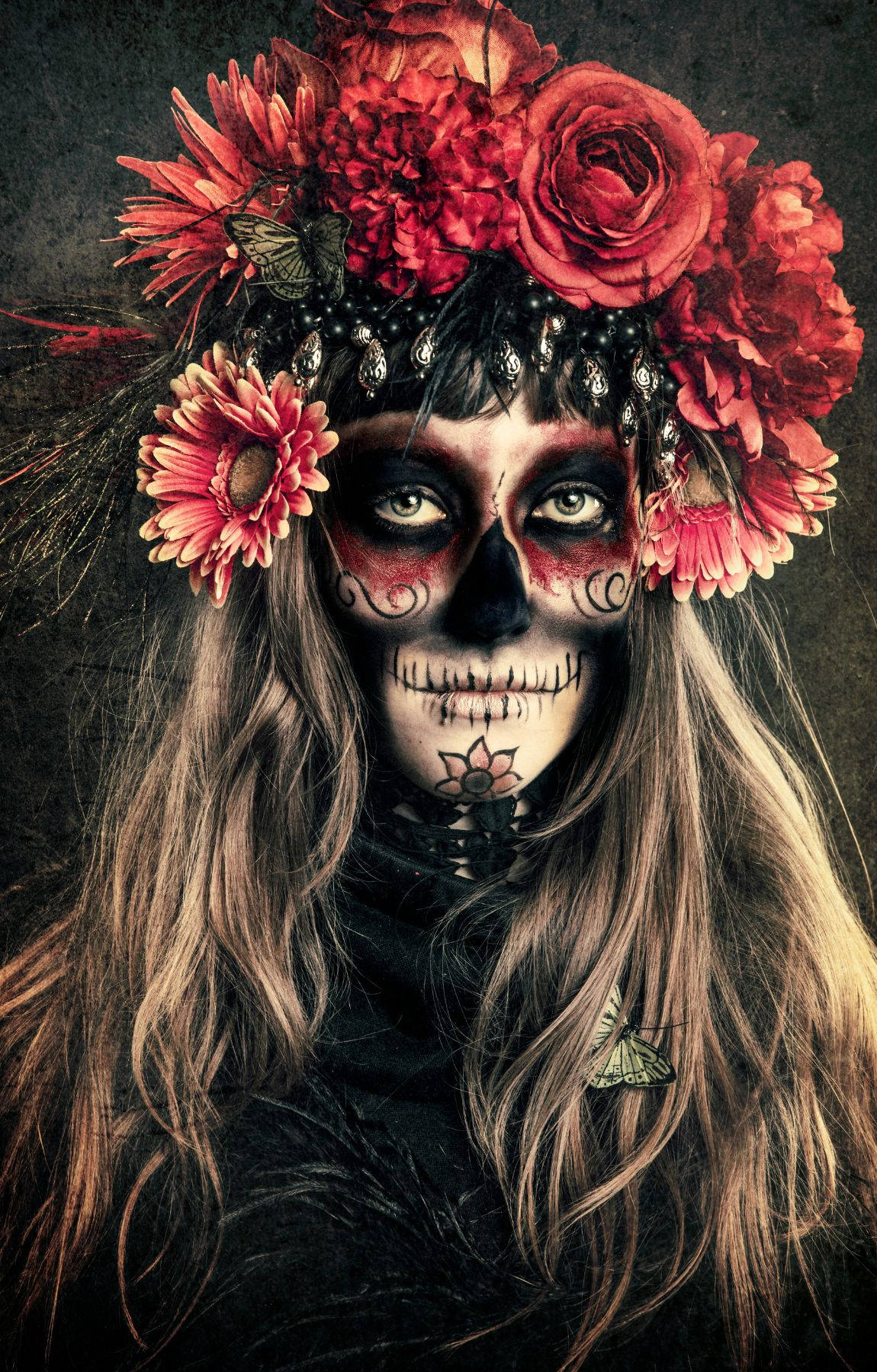 Chola Sugar Skulls, sugar skull makeup, crown of vivid red flowers, HD Phone Wallpaper