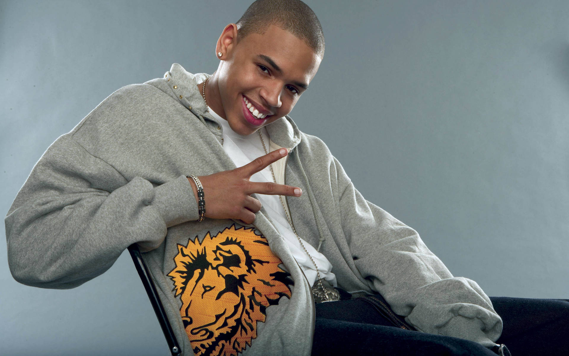 Chris Brown, grey hoodie, lion graphic, Full HD Desktop Wallpaper