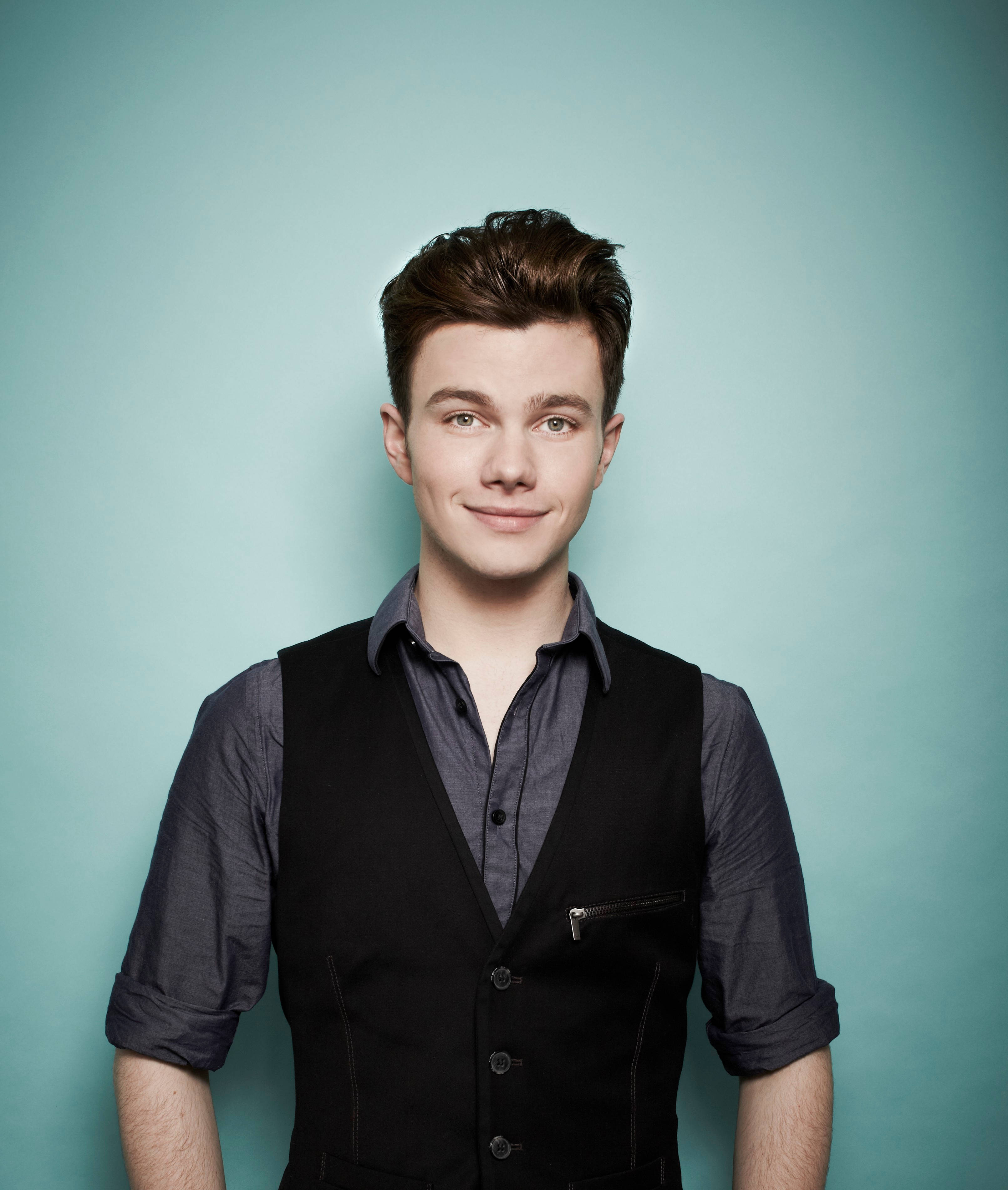 Chris Colfer, black vest, gray shirt, 2K Phone Wallpaper